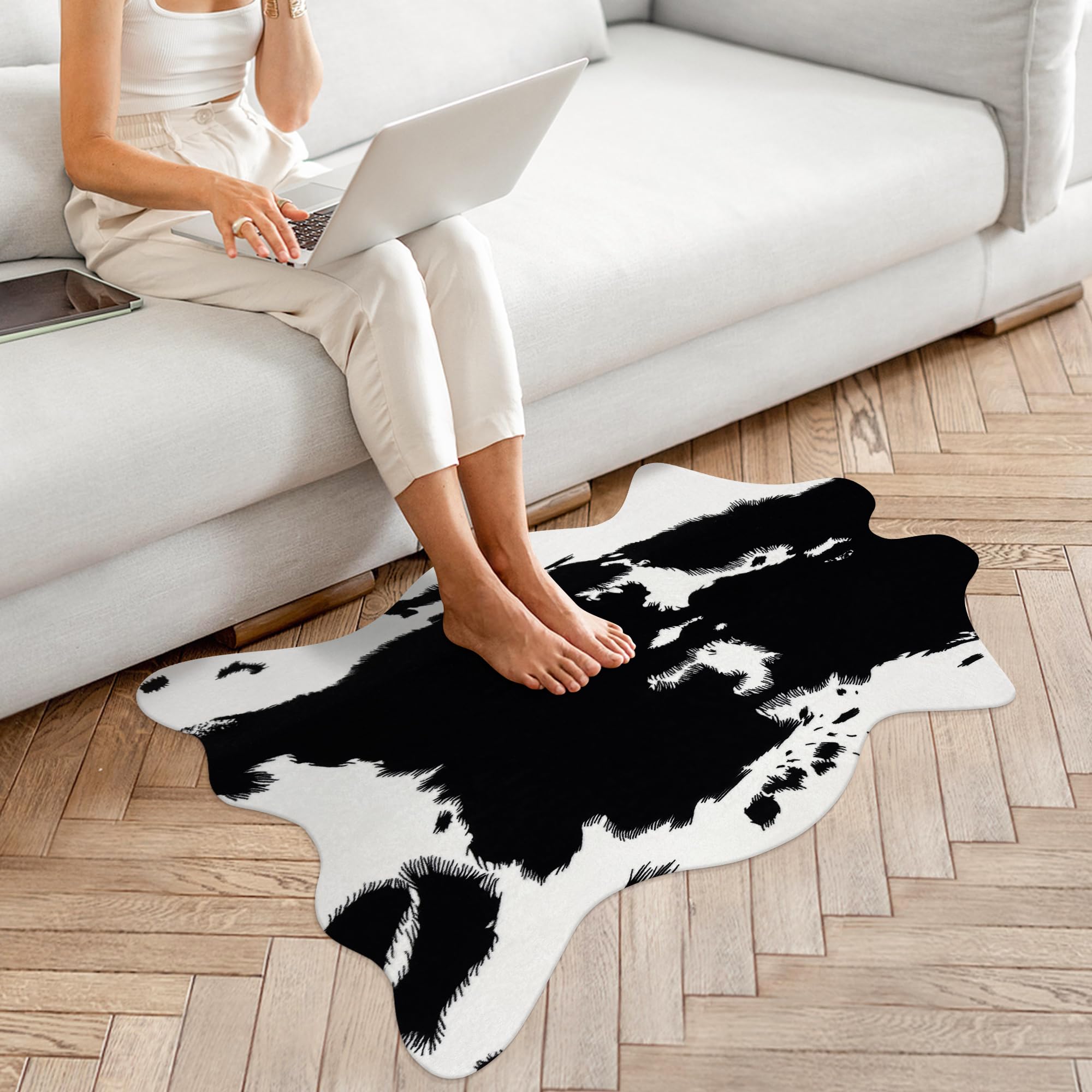 Aoczes Small Cow Print Area Rug Faux Cowhide Rug 3.6x2.46 Feet Animal Printed Carpets for Bedroom Living Room Western Home Decor Mat, Black Cow Print