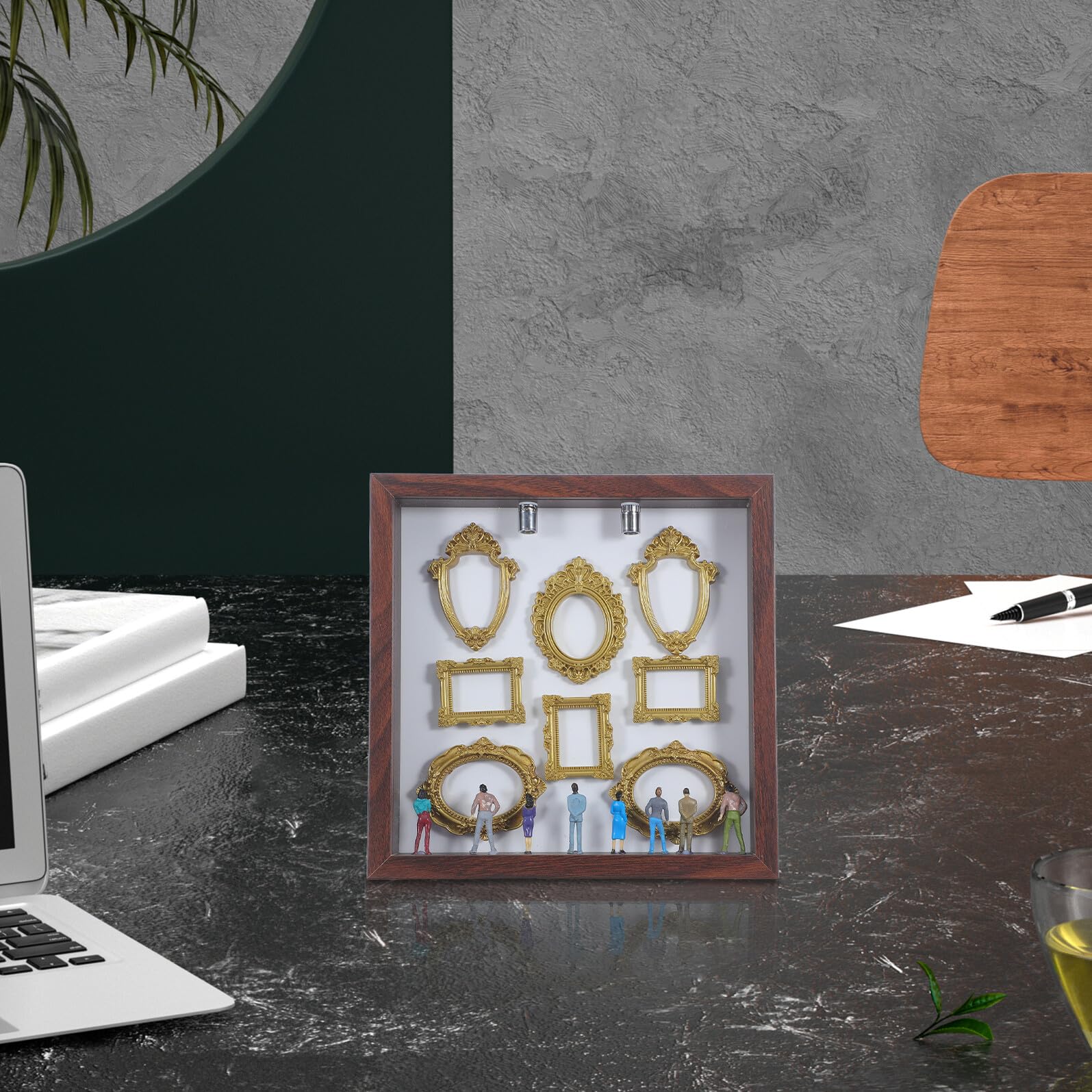 Mini Muzealne Pudełko Ramka Do Zdjęć z Figurkami Drewniane Shadow Box Do DIY Przenośna Dekoracja Pamiątkowa Kolorze Jasnobrązowym