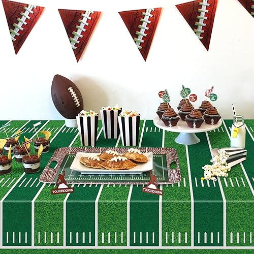 Miniatura 4 de SpinLaLa Juego de manteles de plástico de fútbol de 4 piezas de 54 x 108 pulgadas, 2 manteles rectangulares desechables de campo verde y 2 fundas