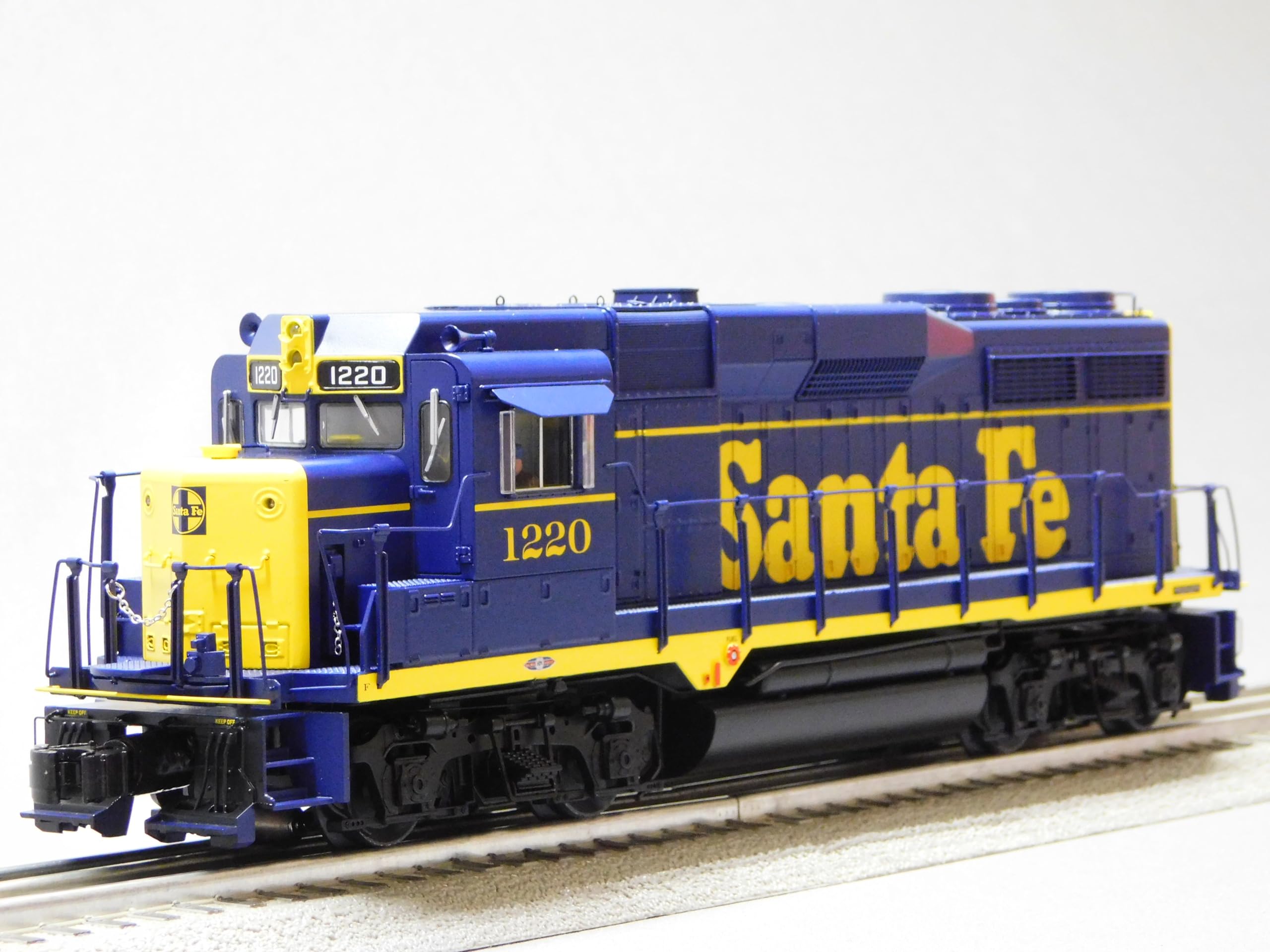Lionel Santa FE Legacy GP30#1220 Diesel Locomotive Engine O Gauge 2433152