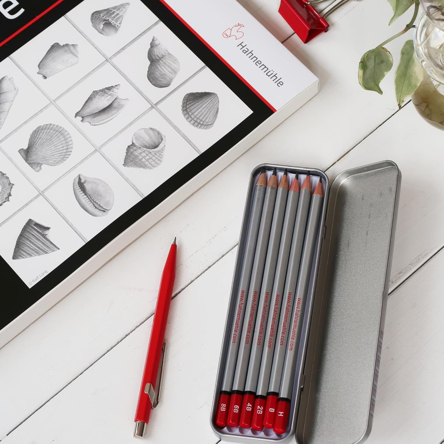 Sketch Pad + Pencil 96 g/m², DIN A3, 100 Sheets + 6 Pencils