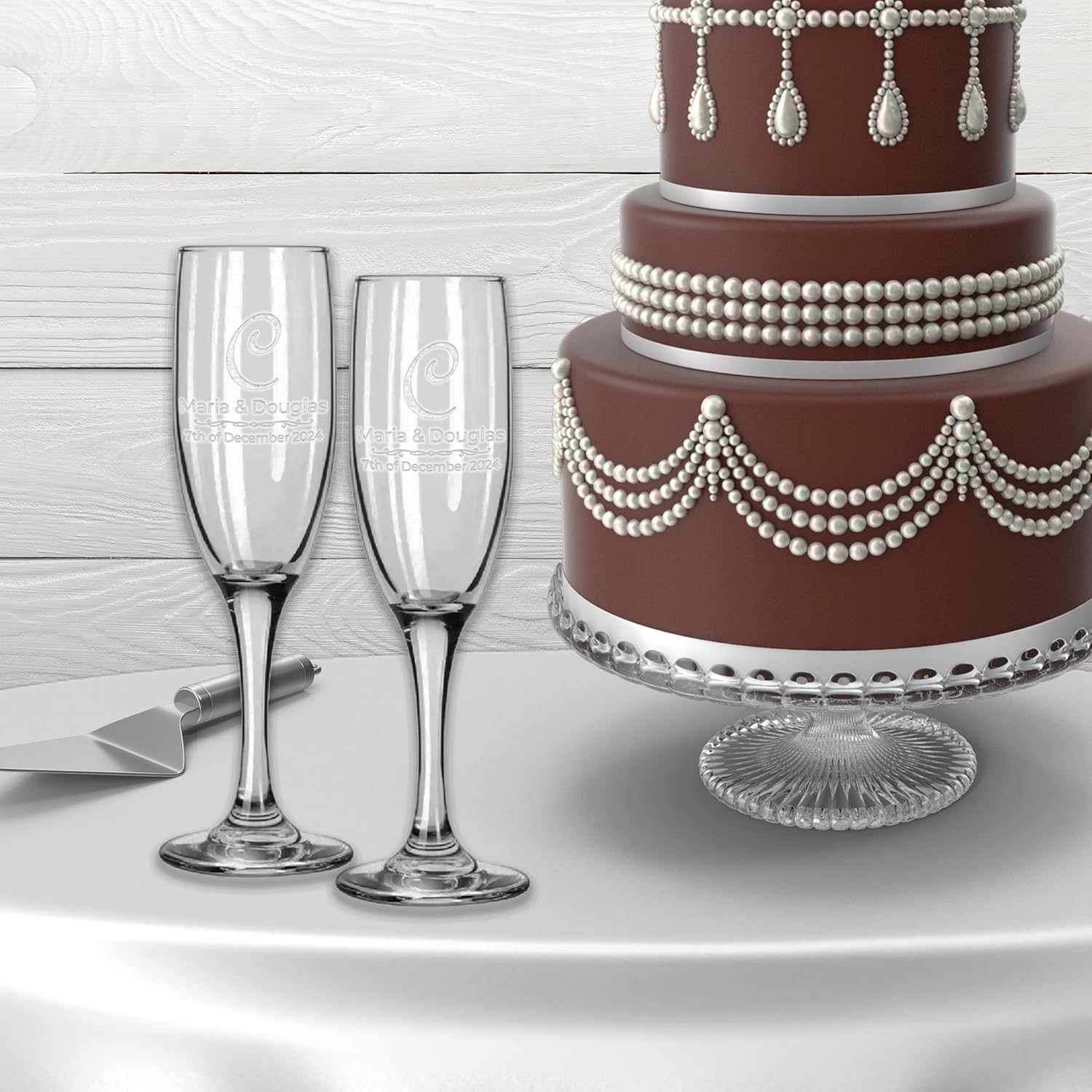 カスタムウェディングシャンパンフルート2個セット - シングルイニシャルフレンチモノグラム 花嫁と花婿の名前 結婚式の日付付き -