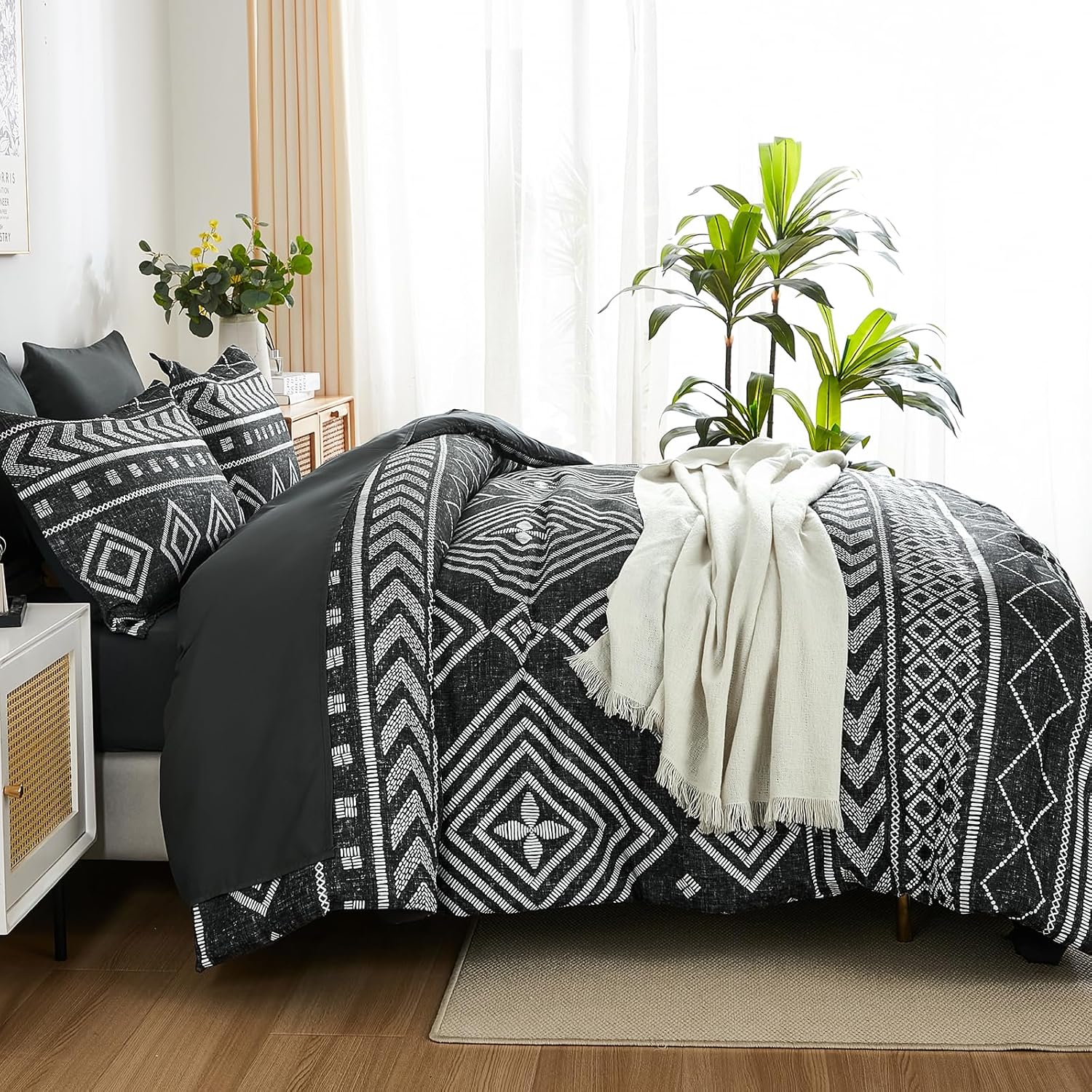 Yiran Black Comforter Set Full Size, Boho Aztec Comforter Bedding Set, 7 Piece Bohemian Summer Bed in a Bag, Soft Microfiber Striped Complete Bedding Set with Sheets for All Season - Image 8