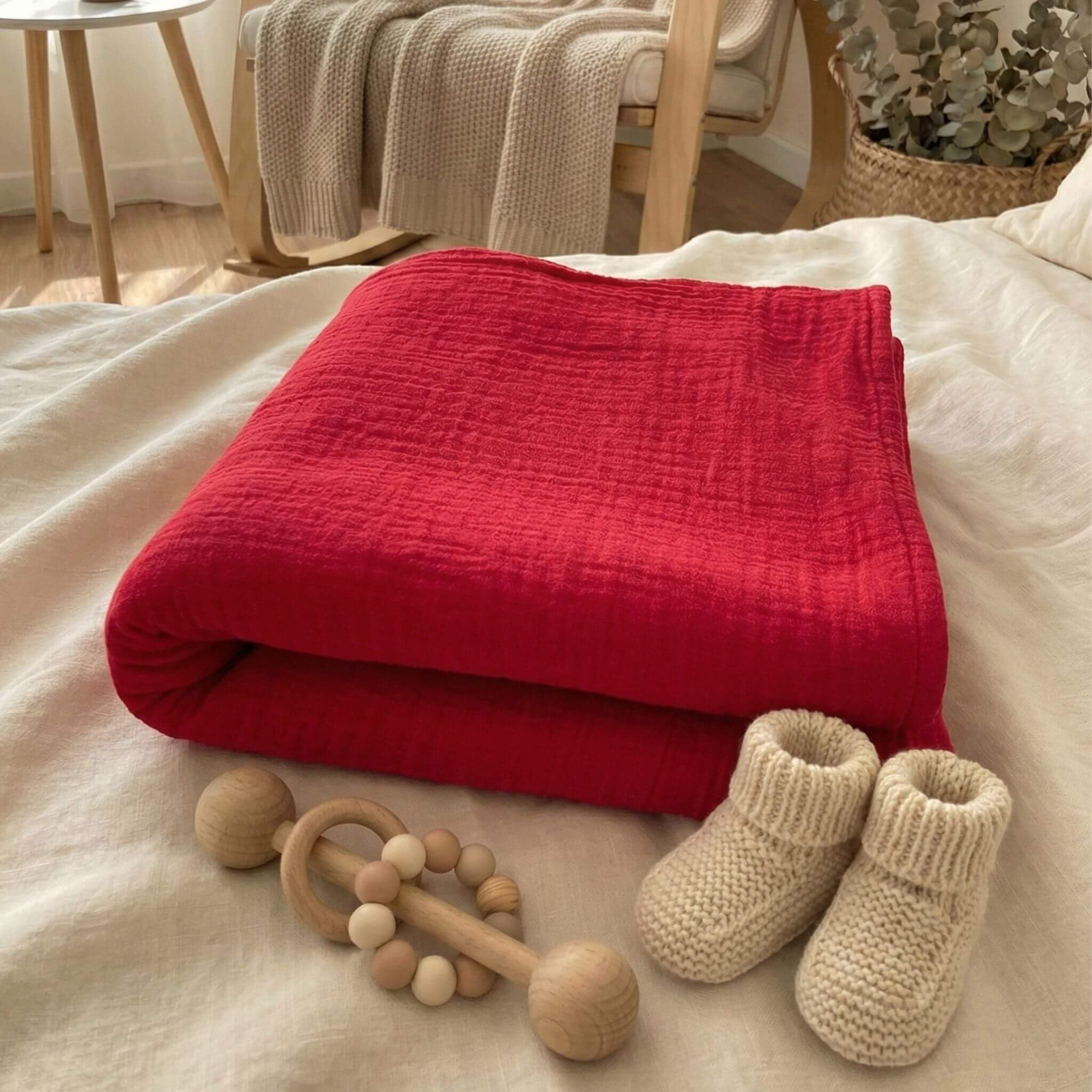 Linnie's Rotes Geburtstuch 90x90 cm, 100% Bio-Baumwolle, Doppellagig Musselin und Waffelpiqué, Babydecke für Neugeborene - Gebärmutter Effekt/Hebammen TIPP Erstausstattung