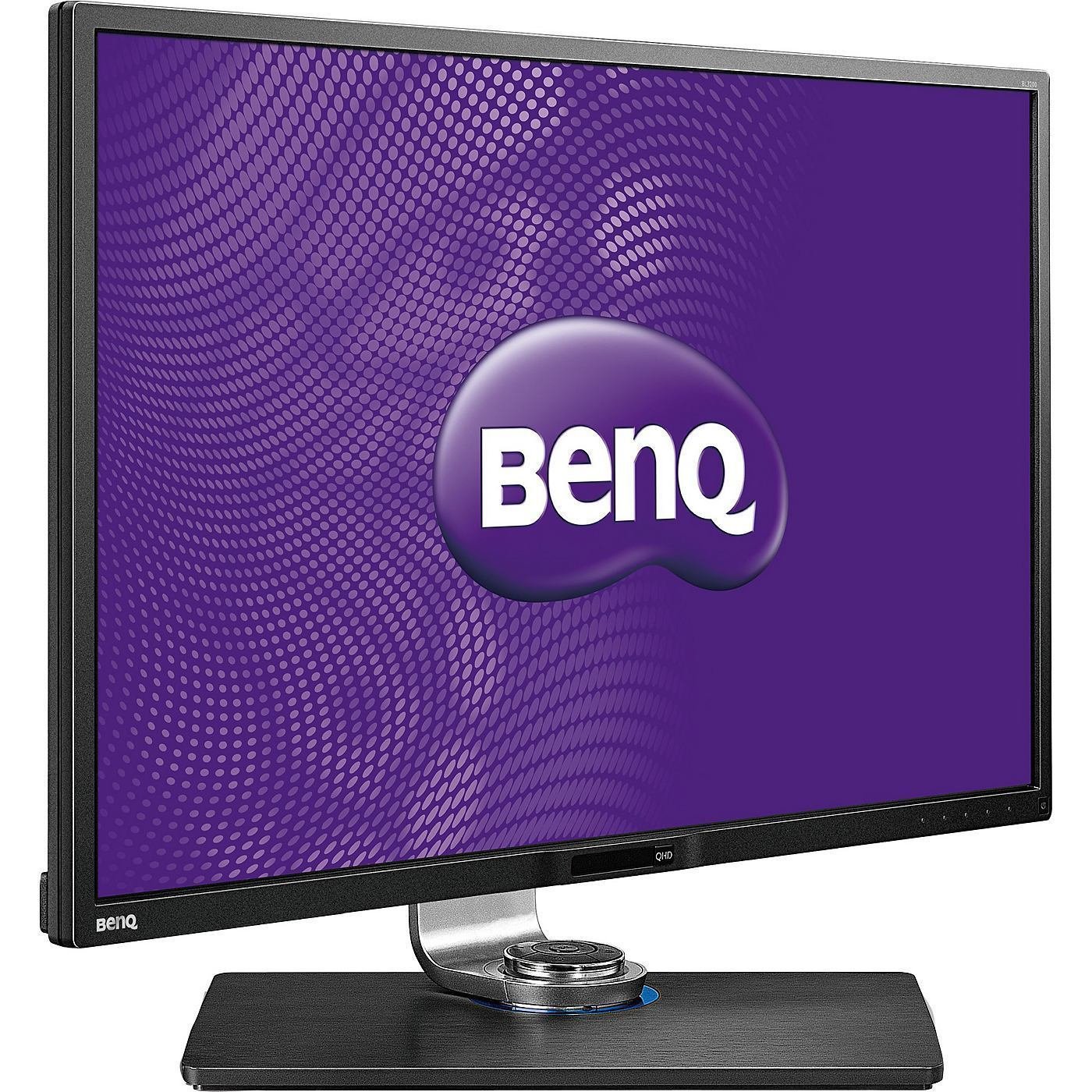 BenQ BL3200PT 32-inch QHD monitor displaying the BenQ logo.