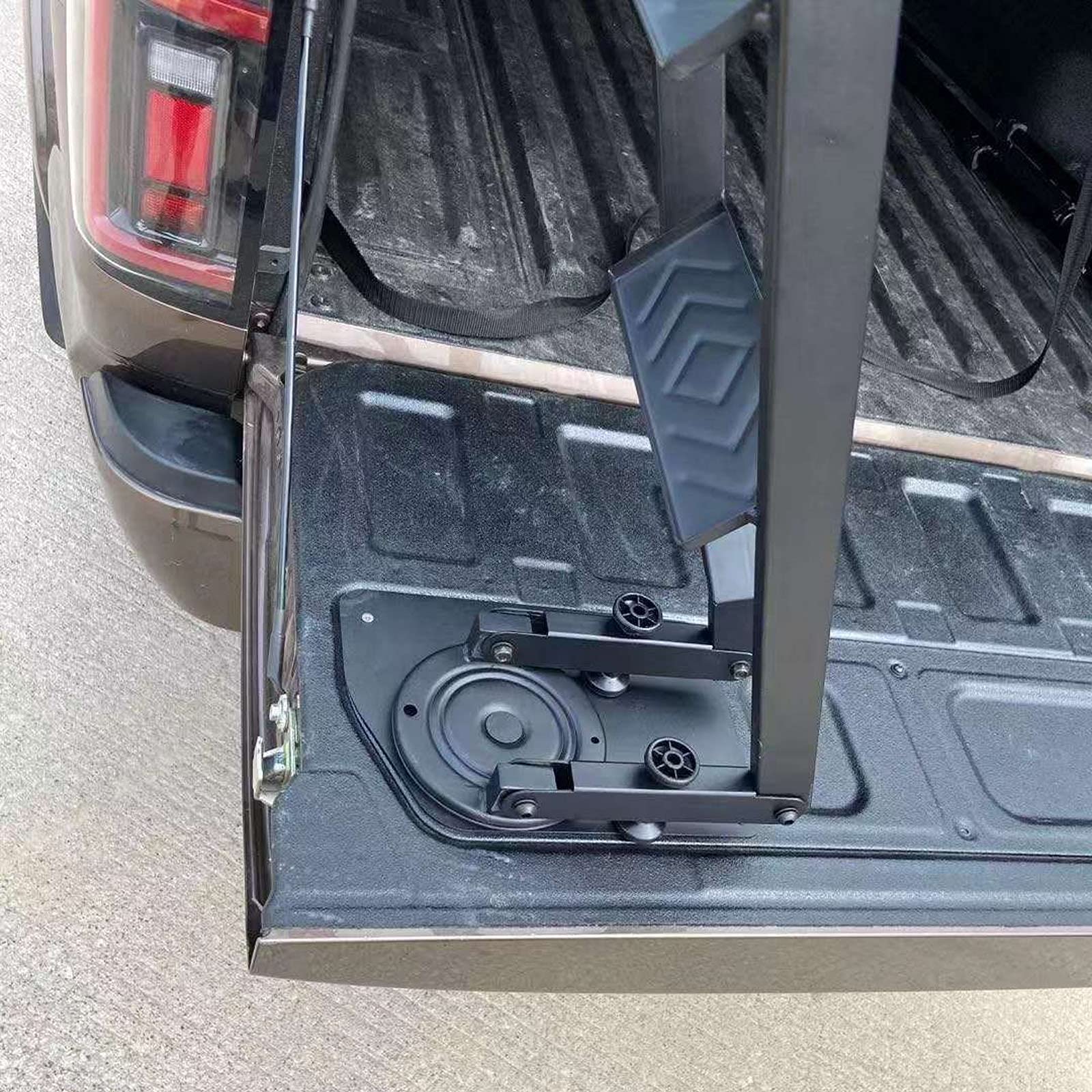 Universelle Heckklappenleiter für Ford Ranger, 360° Klappbare Heckklappe Trittleiter Pickup Truck Zubehör, aus robustem Legierungsstahl mit Breiten Anti-Rutsch-Stufen, Schwarz