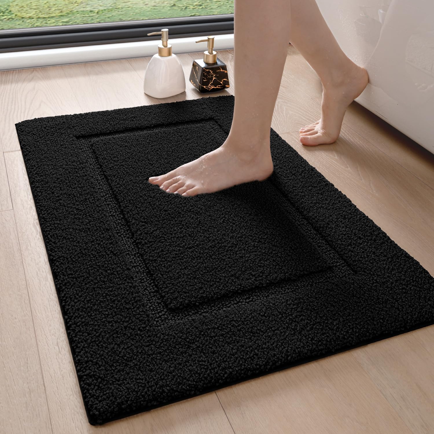 Tapis de bain antidérapant DEXI contre les glissades 50x80 cm noir