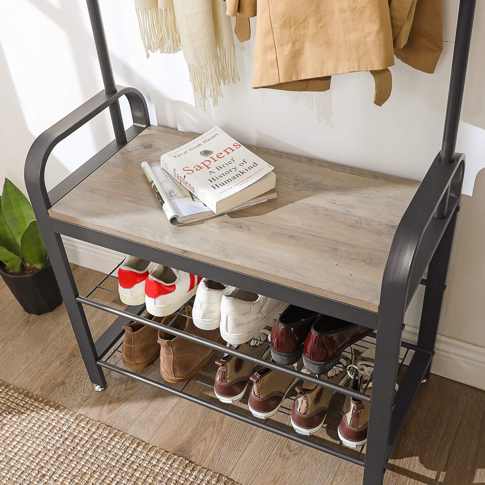 VASAGLE Portemanteau, Vestiaire, Meuble d’entrée avec étagère à chaussures à 3 niveaux, stable, armature métallique rigide, Greige et gris HSR40MG