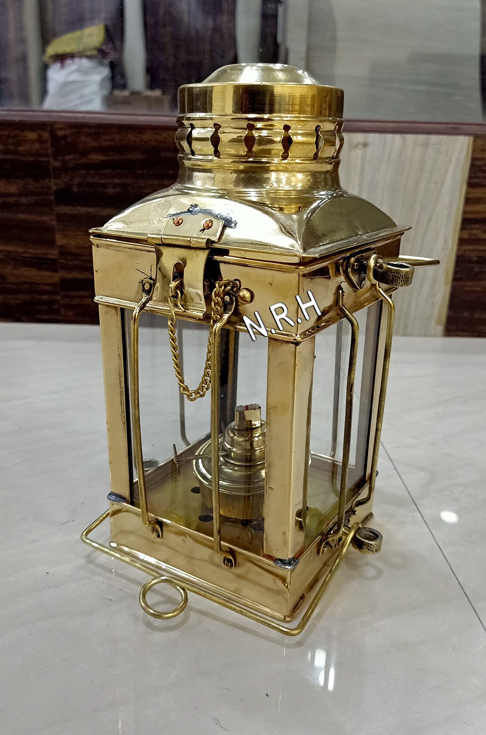 Grande Lanterne Vintage Laiton Massif Pour Bateau – Lampe à Pétrole Authentique Avec Lentille Fresnel, Style Maritime