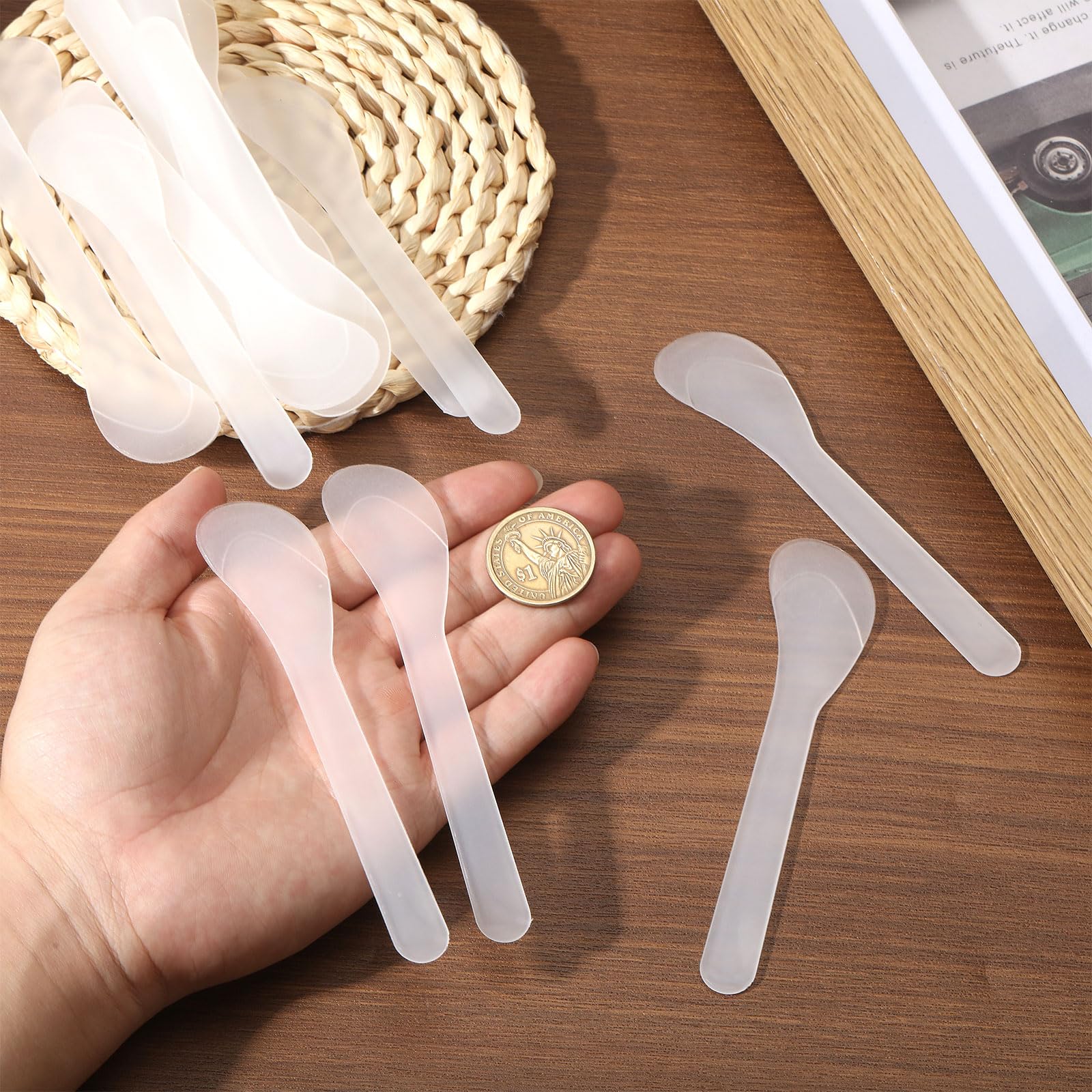 beinkmake 300Pcs Cosmetic Makeup Spatulas 5 inch Facial Skincare Face Creams Spatula Portable Plastic Tools for Mixing and Sampling Translucent - Image 3