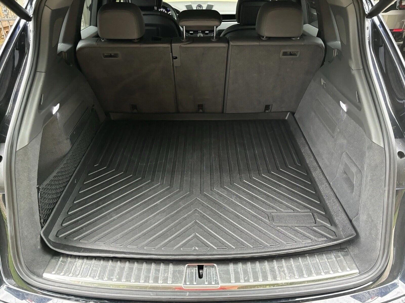 EACCESSORIES EA Cargo Liner - Trunk Mat for Porsche Cayenne 2019-2025 – Weather-Resistant Trunk Mats for Cars with Raised Lip – Non-Slip Car Trunk Mat