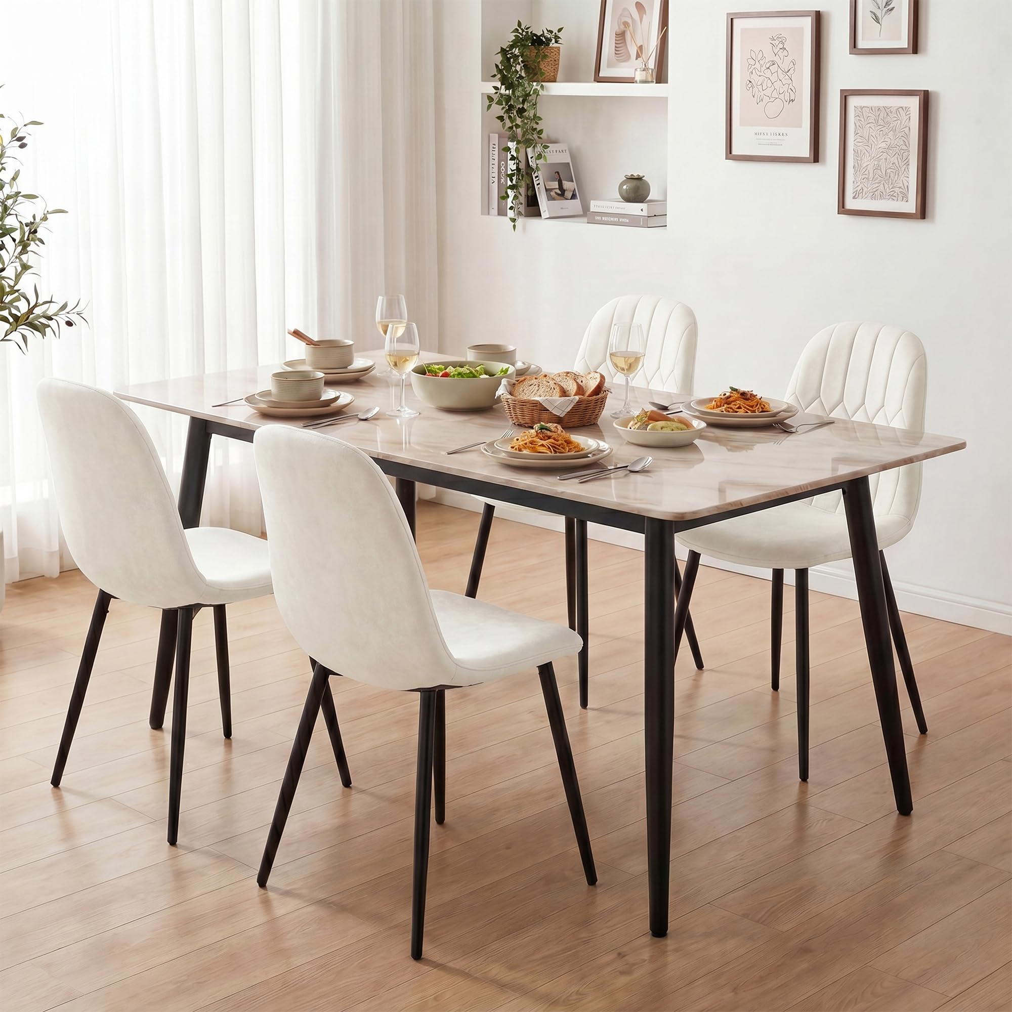 APICIZON Juego de 4 sillas de Comedor, sillas de Terciopelo, Blanco Crema | Acolchadas con respaldo ergonómico, patas de metal y diseño retro mejorado para cocina y comedor