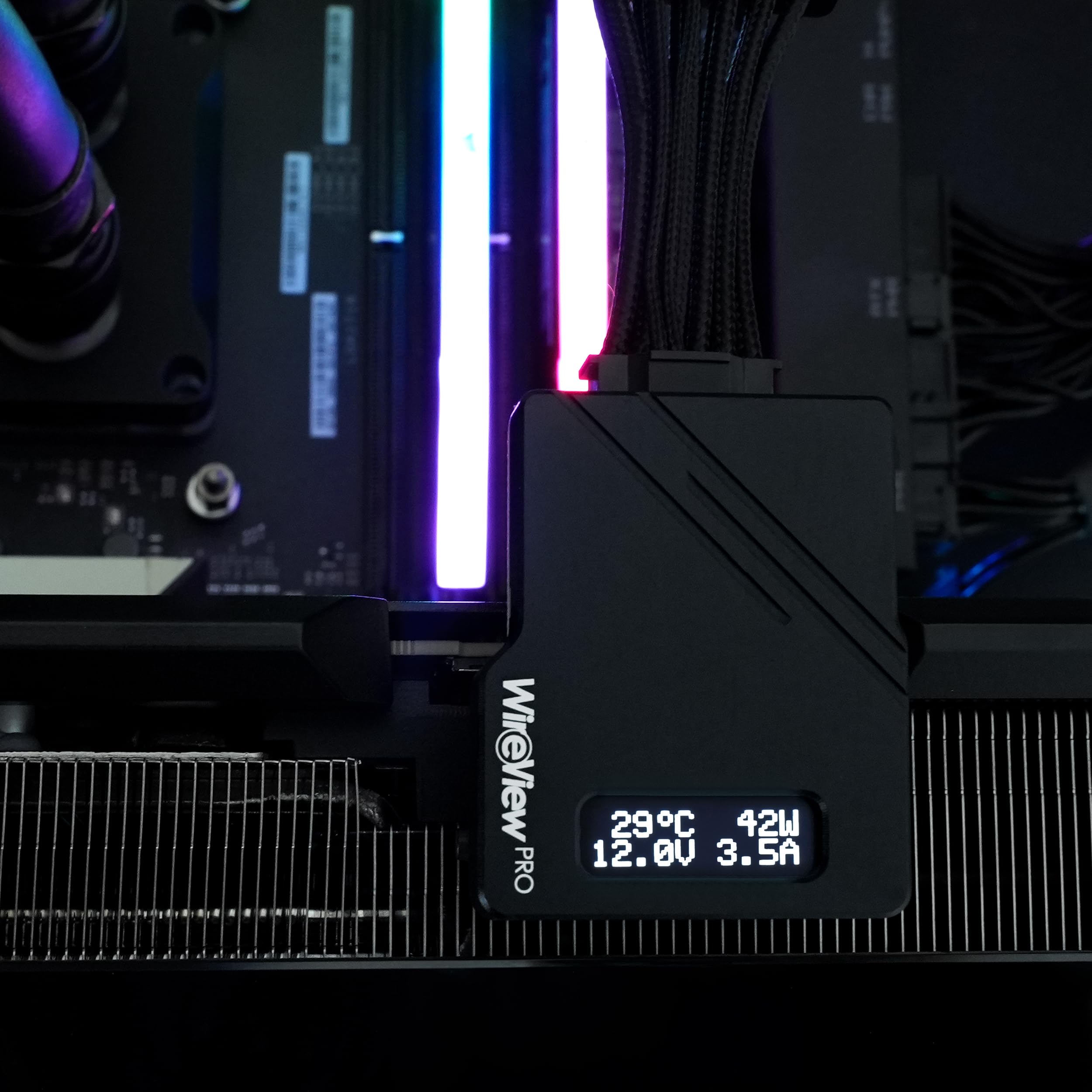 Thermal Grizzly WireView Pro GPU 90° - 1x12VHPWR 90° Normal - Zaawansowany miernik wydajności dla kart graficznych - Wyświetlacz OLED - Czujniki temperatury - Narzędzie monitorujące - Wyprodukowane w