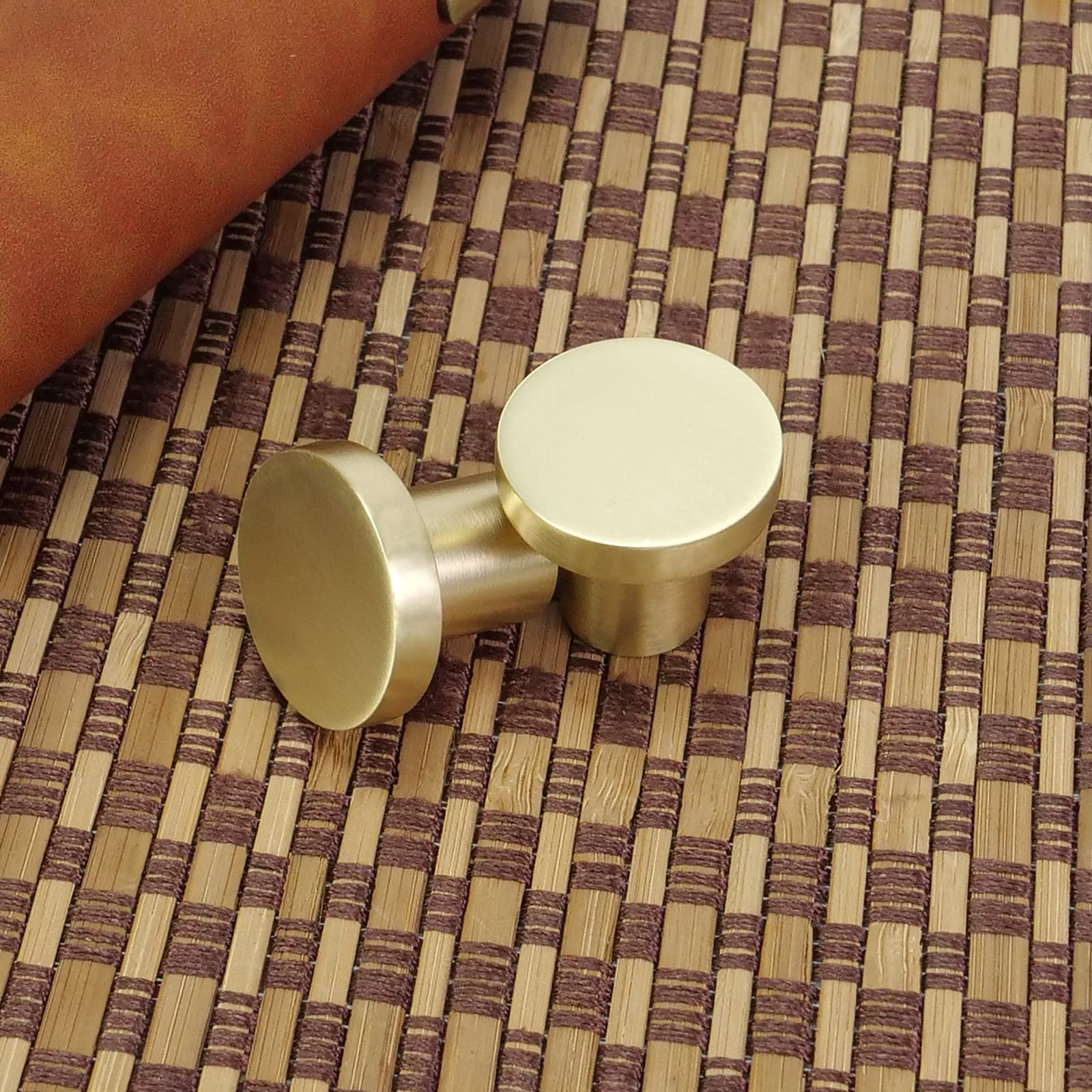 KHTUMEWARE-88478BB Round Knob, Brushed Brass, 1 in (25 mm), 10-Pack in Brushed Brass — KHTUMEWARE