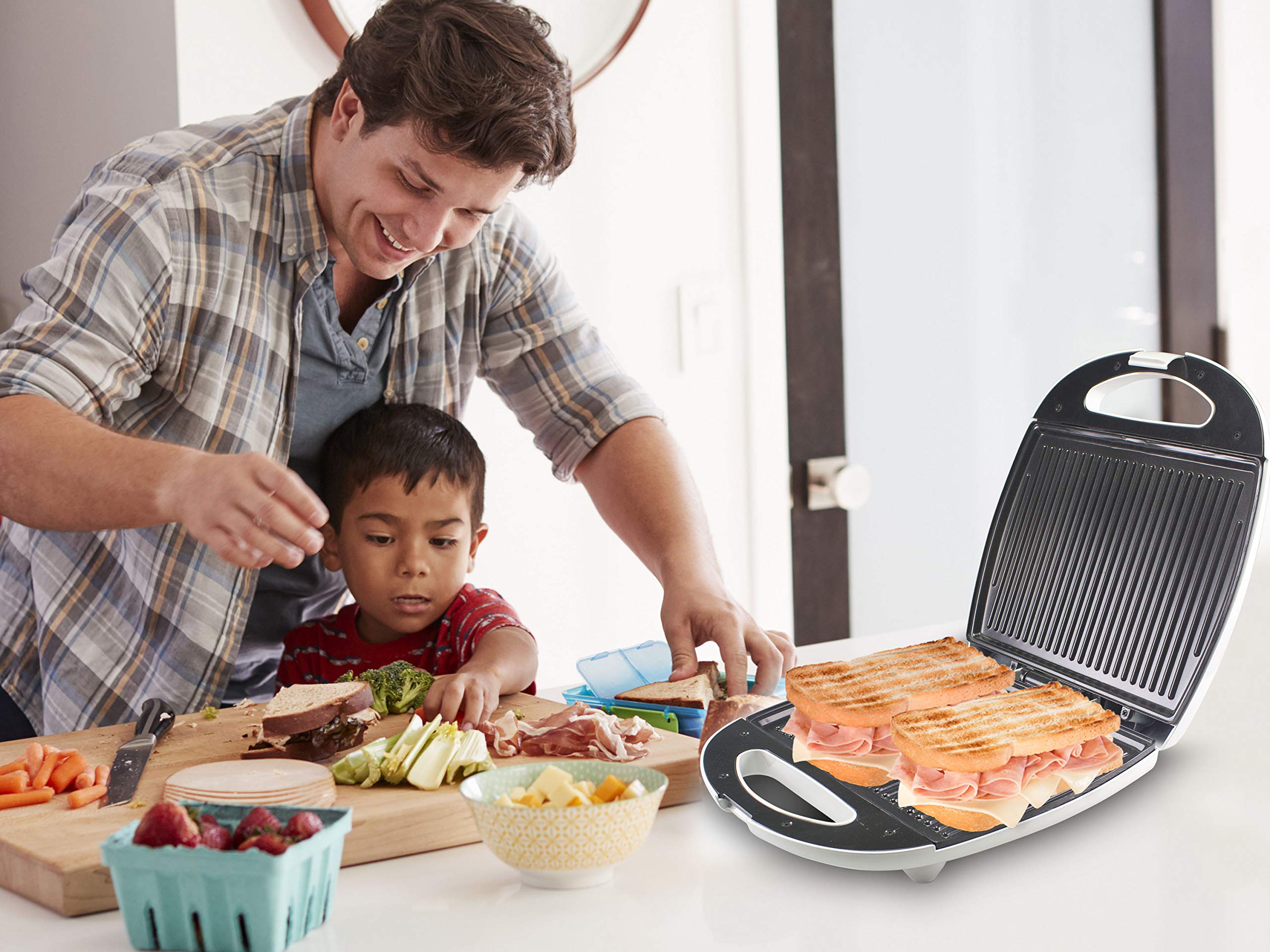 Beper Maxi Toast&Grill - Tostiera 4 Fette Grill, Sruttura esterna in bachelite, Piastre grill Maxi antiaderenti di 28 x 21cm, 1300 W, Bianco