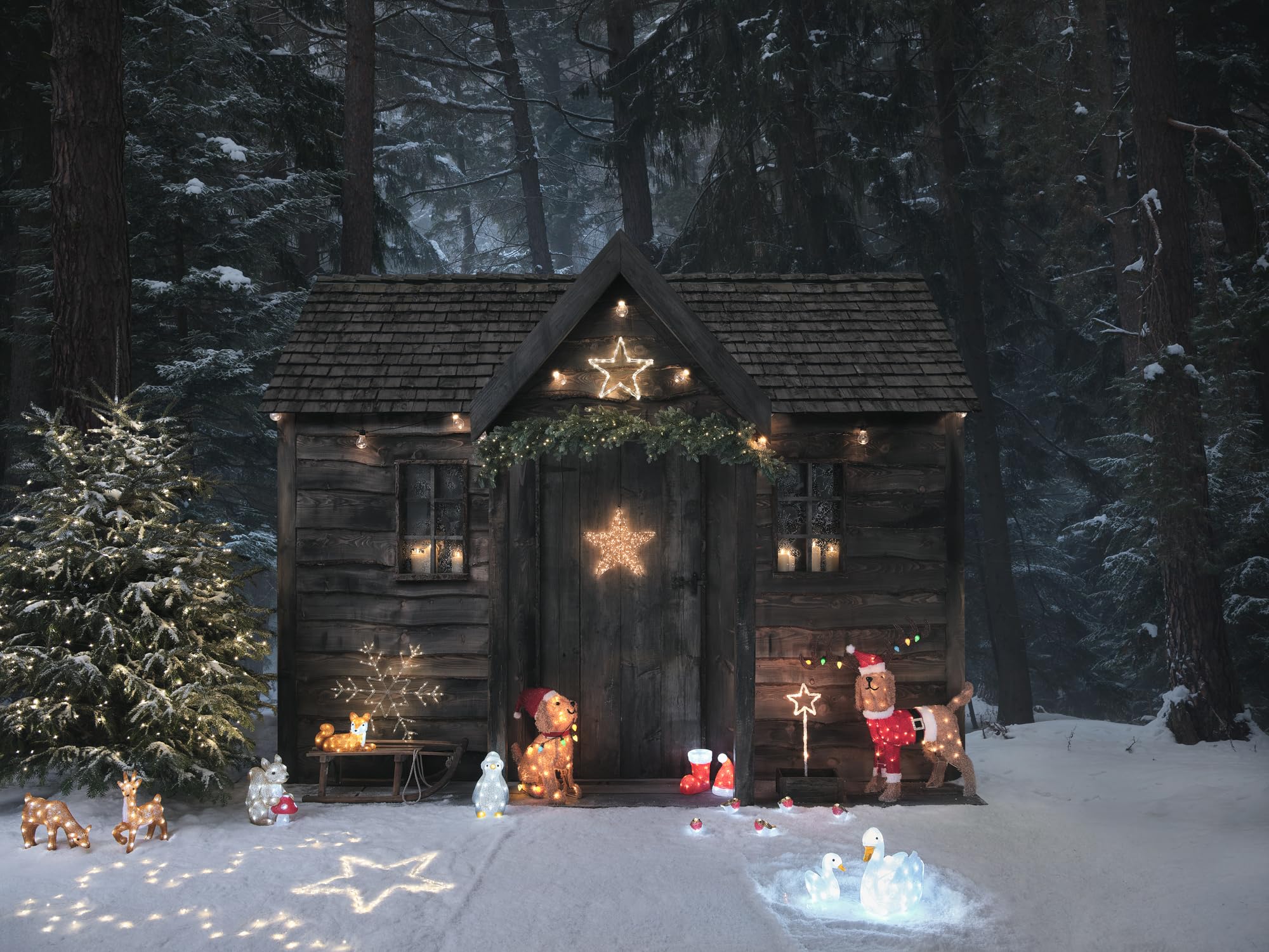 Lights4fun 32cm LED Acryl Eichhörnchen Figur innen und außen Weihnachtsfigur Weihnachtsdeko Weihnachtsbeleuchtung Außen Gartendeko