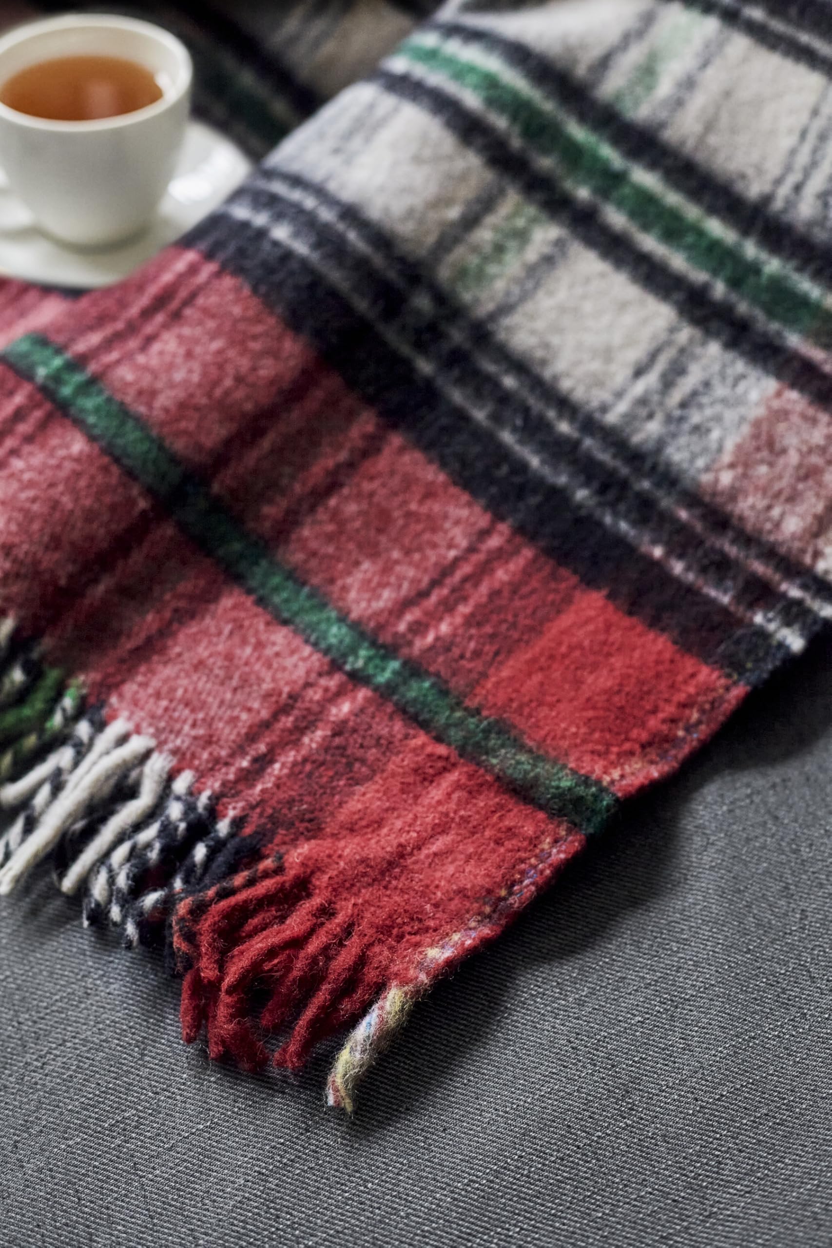 Coperta in lana merino, 160 x 200 cm, plaid matrimoniale, raffinato, caldo, motivo tartan (grigio e bordeaux)