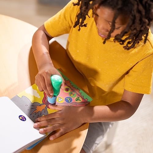 Miniatura 7 de Melissa & Doug Sticker Wow! - Bloc de actividades de 24 páginas y sello de calcomanías, 300 calcomanías, artes y manualidades, juguete coleccionable