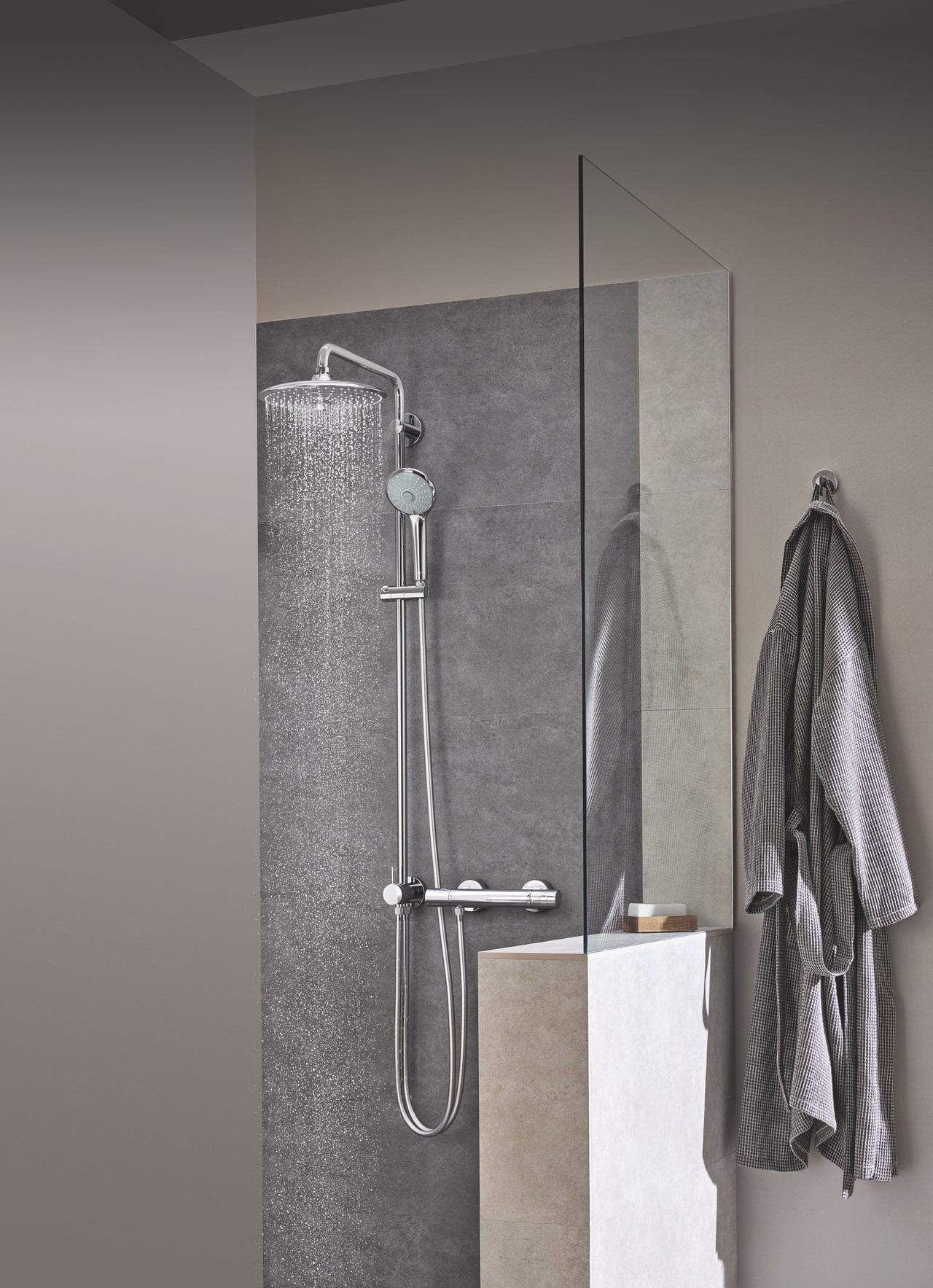 GROHE Vitalio Joy 260, Duschset ohne Armatur, wassersparend, 8l pro Min (Regendusche für vorhandene Armaturen, Kopfbrause mit 3 Strahlarten, Duschstange 74cm, Duschsystem), chrom, 27421002