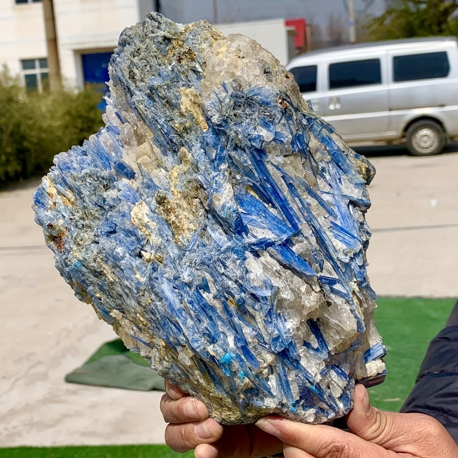 YLQUXEUV Kyanite Raw Stone 800-1000g | Crystal Cluster for Home & Office | Spiritual Decor