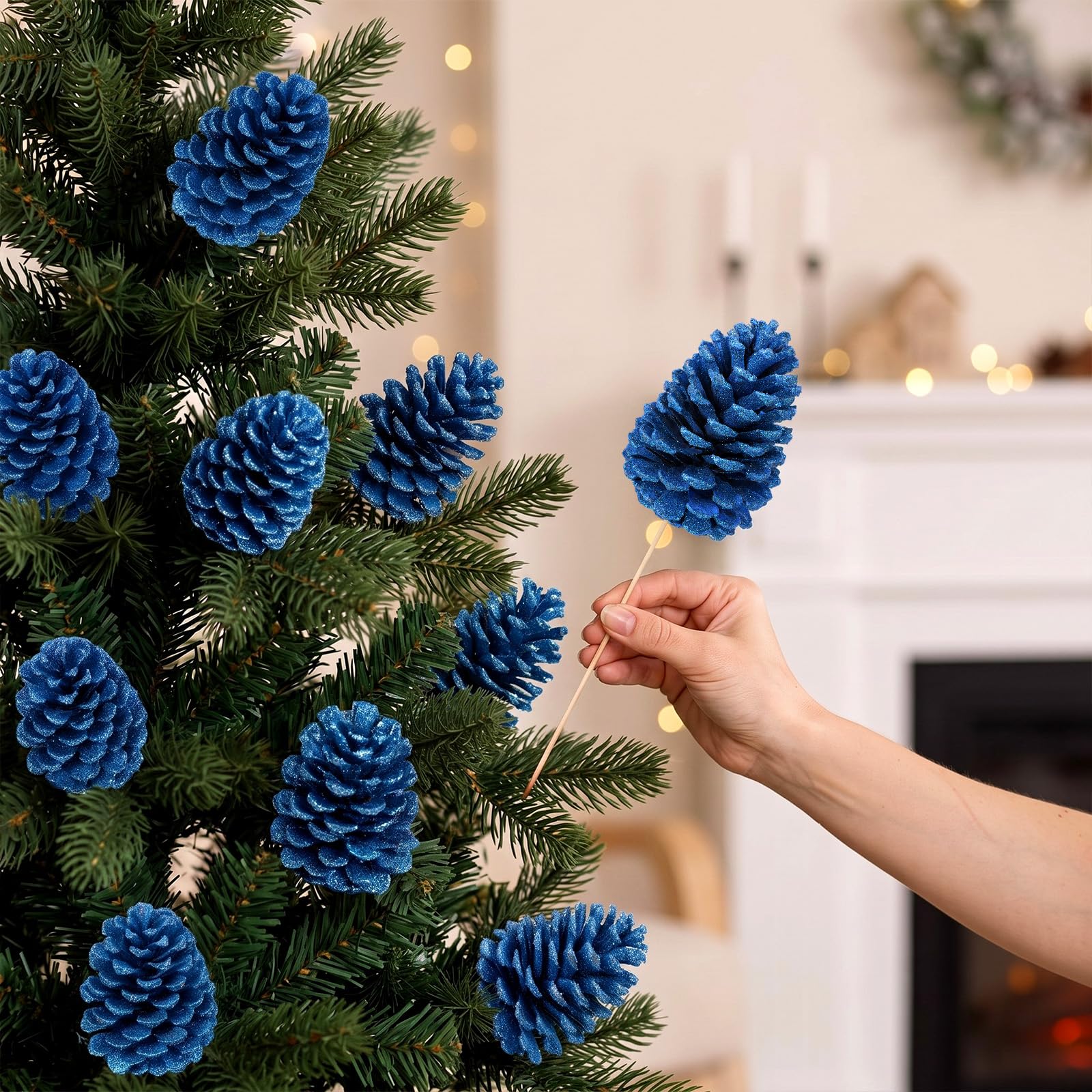 Thiccywoov Lot de 20 grandes pommes de pin artificielles à paillettes bleues de 20 cm, décoration pour sapin de Noël, couronne, guirlande, centres de table, cheminée, vacances d'hiver