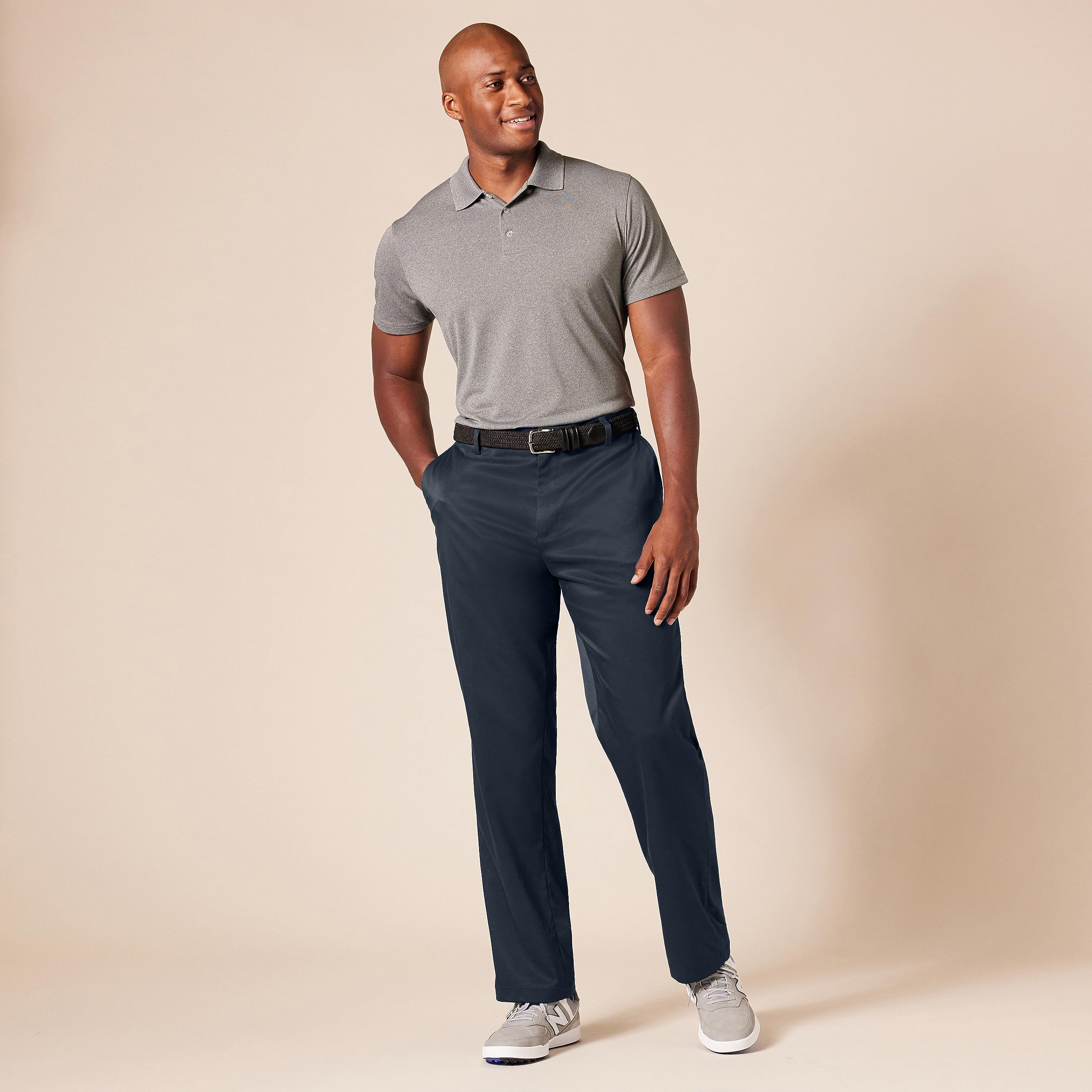 Amazon Essentials Pantalones de Golf Elásticos de Corte Clásico para Todo el Día Hombre, Azul Marino, 36W / 30L