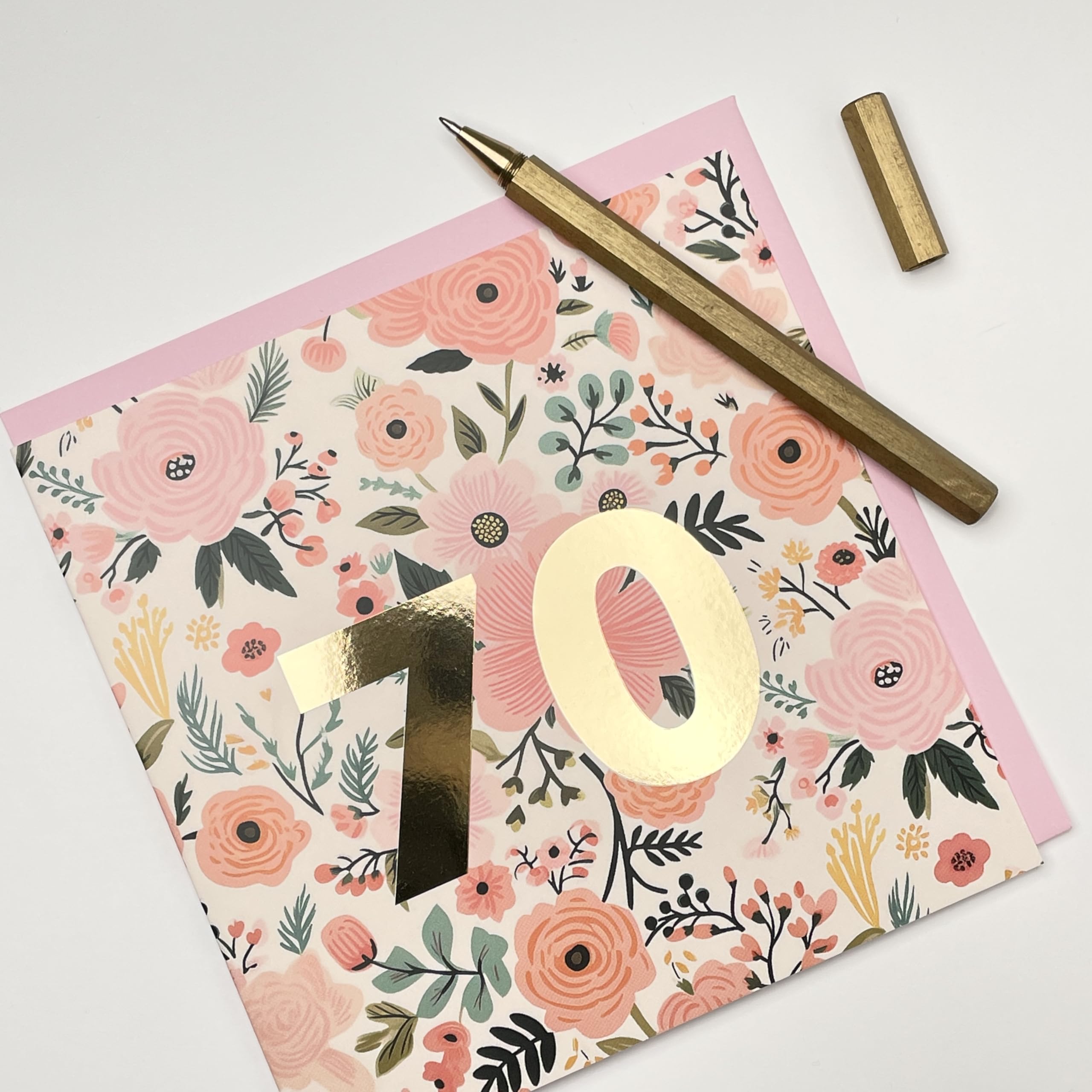 Old English Co. - Tarjeta De Cumpleaños Para Abuela Para Ella, Diseño De Gouache De Flores, Diseño