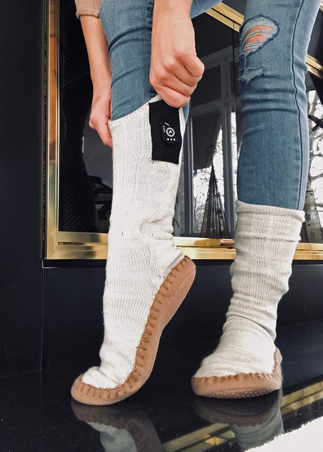 FNDN 3.7V Heated Insulated Unisex Slipper Socks w/Rechargeable Battery & USB Cable for Winter, Hunting, Skiing, Camping, Hiking (S/M)