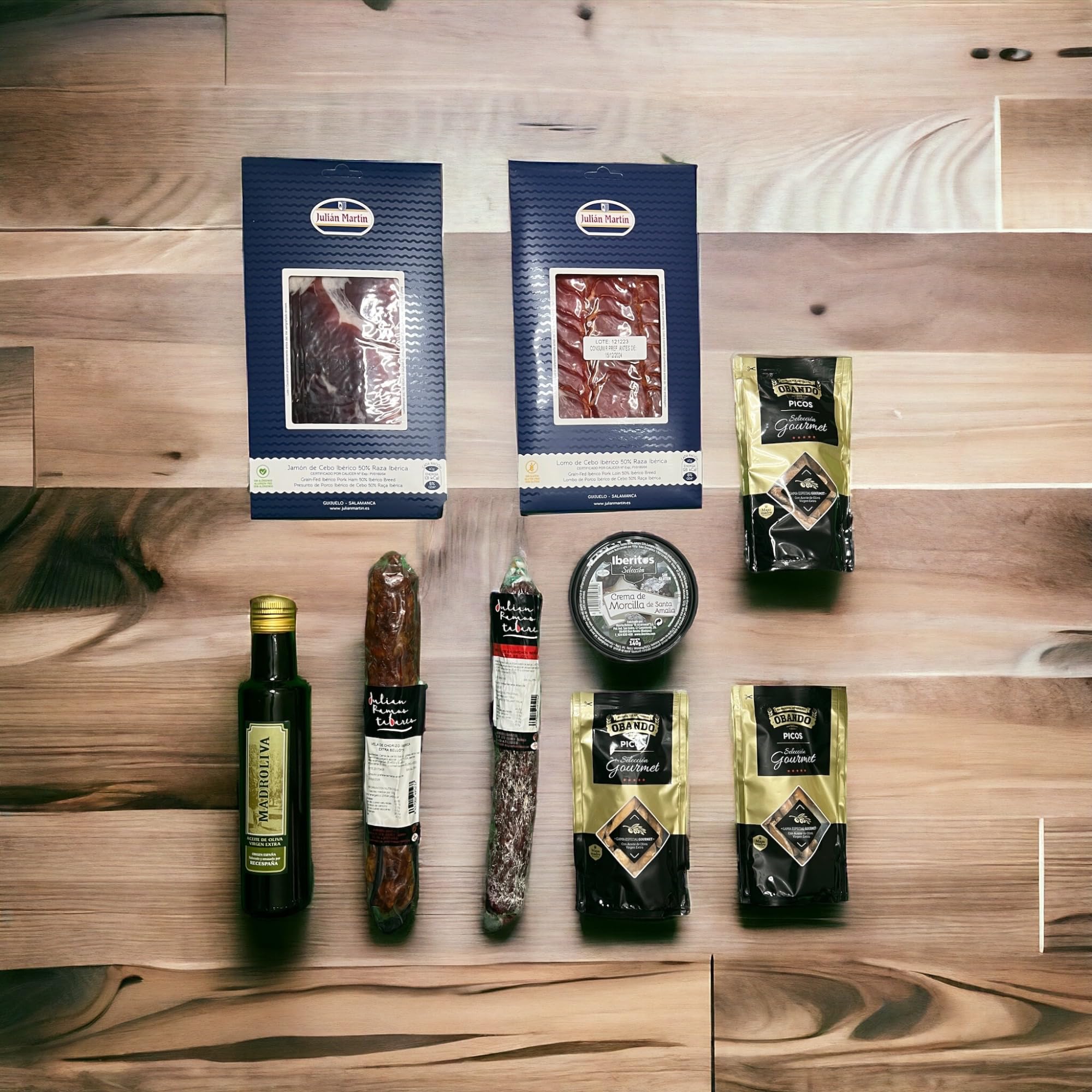 Cesta Gourmet Regalo Embutidos Ibéricos Jamón Caña Lomo Salchichón Chorizo Bellota Aceite Oliva Virgen Extra Picos Rústicos Obando