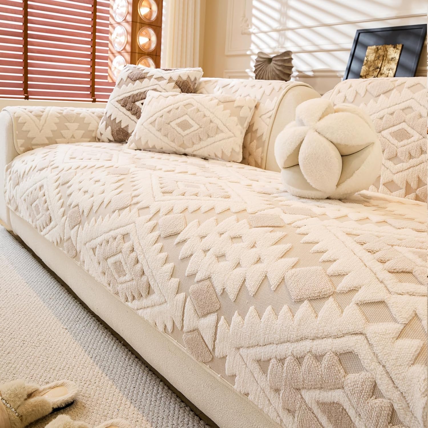 Pet Couch Cover for Dogs, Soft Plush Sofa Cover Washable, Non-Slip Pet-Friendly Sofa Slipcover for Couches and Sofas (Seat Cover, Coffee, 35.5" x 82.5")