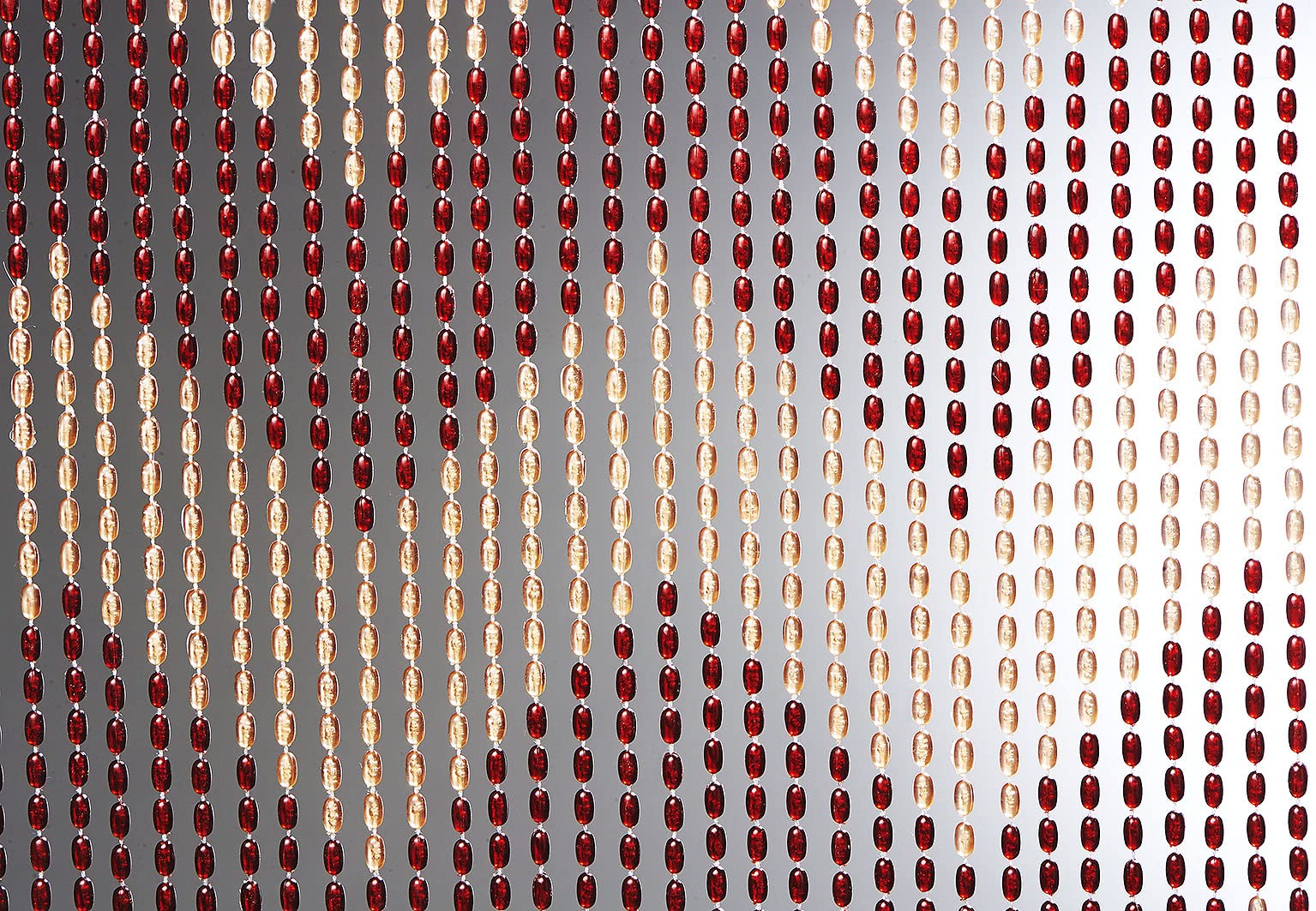 Kobolo Türvorhang ANGOLO, 90x200 cm, 72 Stränge, Perlenvorhang aus Kunststoff in Rotbraun & Beige, dekorativer Fliegenvorhang & Raumteiler für Balkon, Terrasse, Tür oder Innenräume