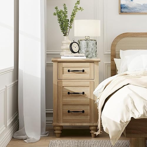 Miniatura 3 de WAMPAT Mesa auxiliar de granja con estación de carga, mesa auxiliar de sofá de madera clara con cajón y armario de almacenamiento, mesita de noche