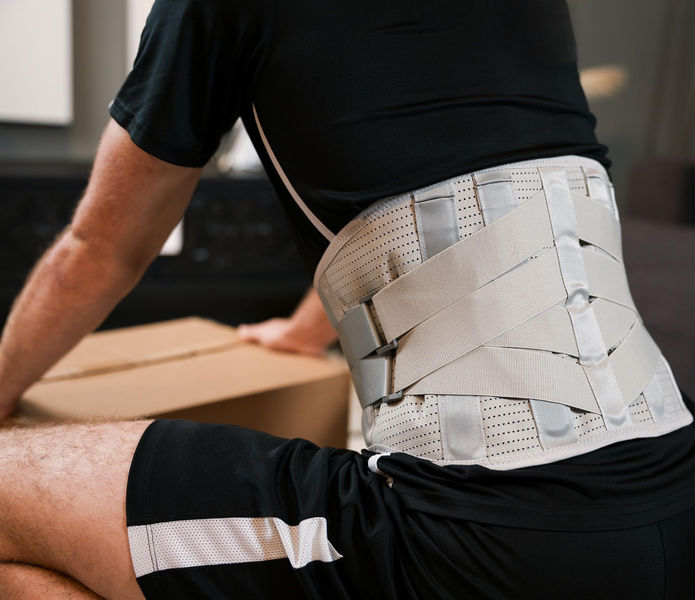 Rückenbandage, professionelle Hilfe bei Rückenschmerzen, Rückengurt mit Stützstreben zur Vermeidung/Linderung von Schmerzen, Ischias
