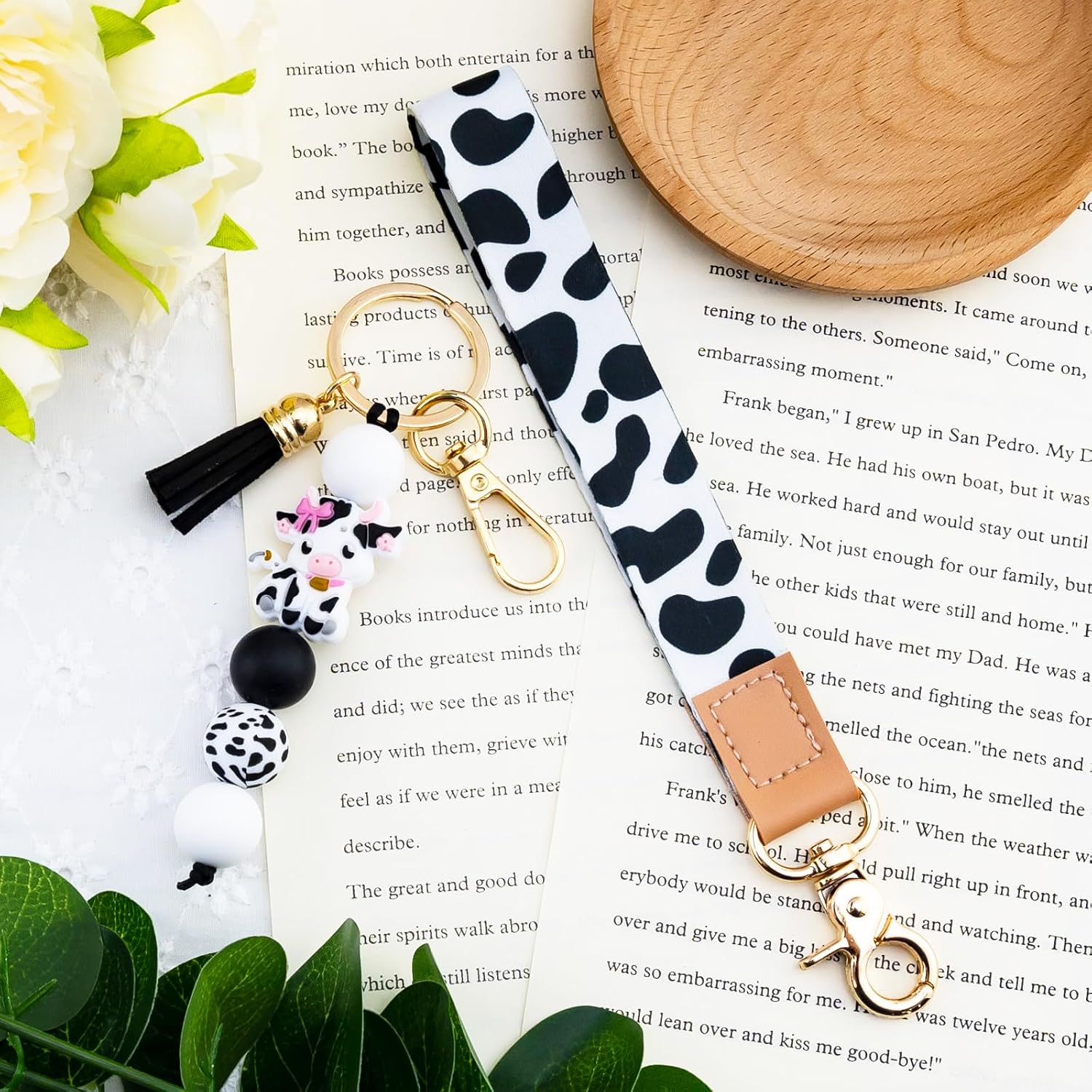 Highland Cow Gifts Silicone Bead Highland Cow Keychain Print Accessories Wristlet Keychain Women Lanyard for Keys 2Pcs