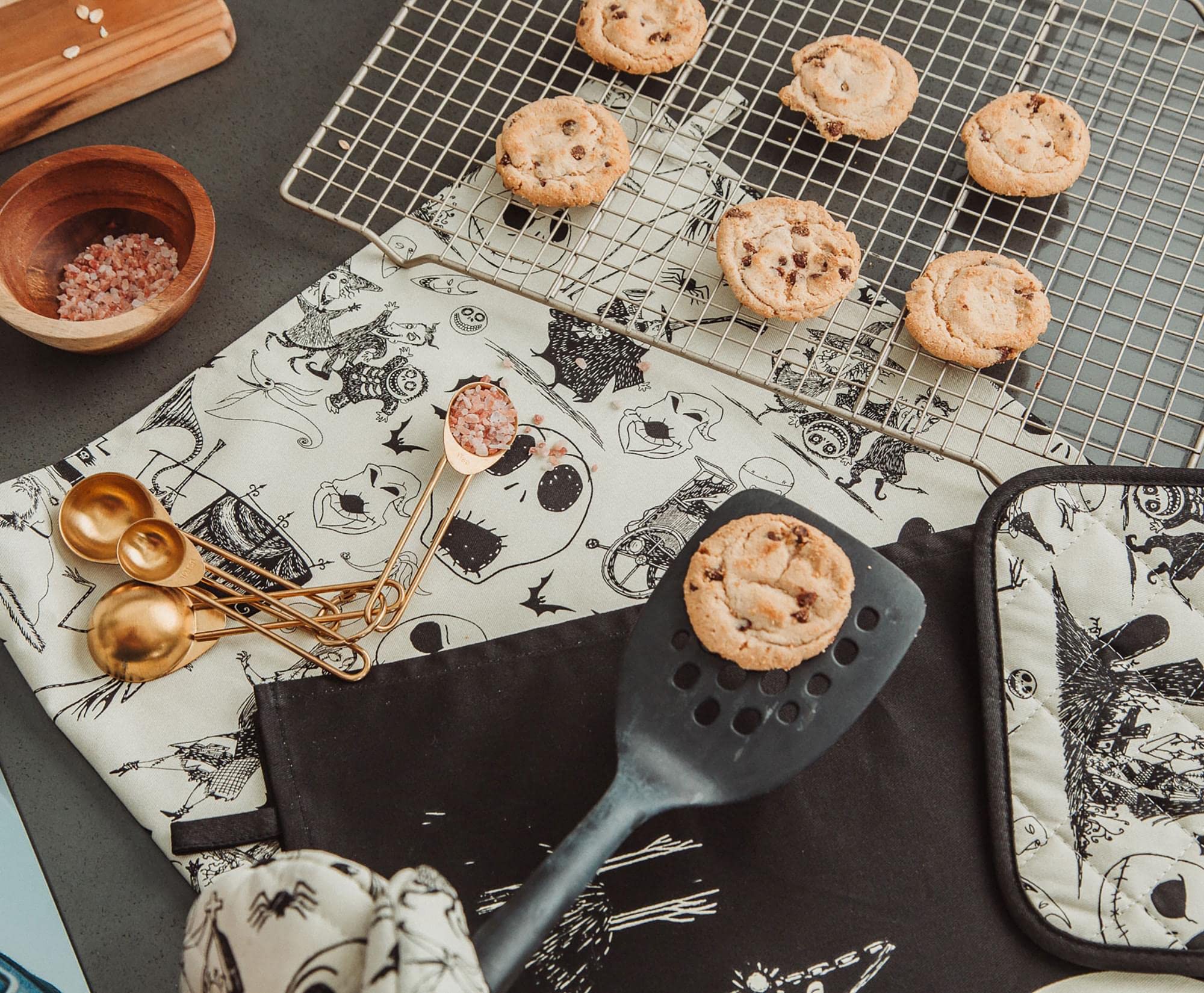 The Nightmare Before Christmas Disney Kitchen Tea Towel Set