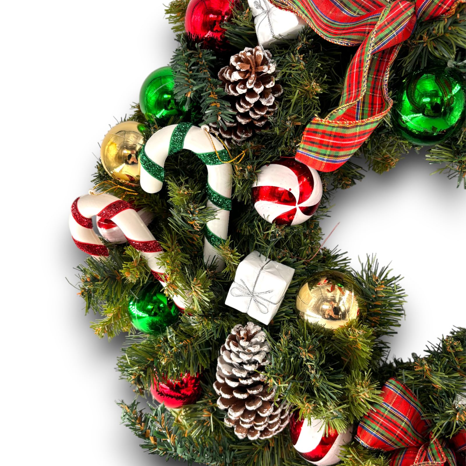 Ghirlanda Natalizia Decorata con Pigne, Candy Cane e Palline, Disponibile in Vari Design con Babbo Natale, Schiaccianoci – 3 Dimensioni: 40 cm, 60 cm, 80 cm (1, 60 Cm - Schiaccianoci)