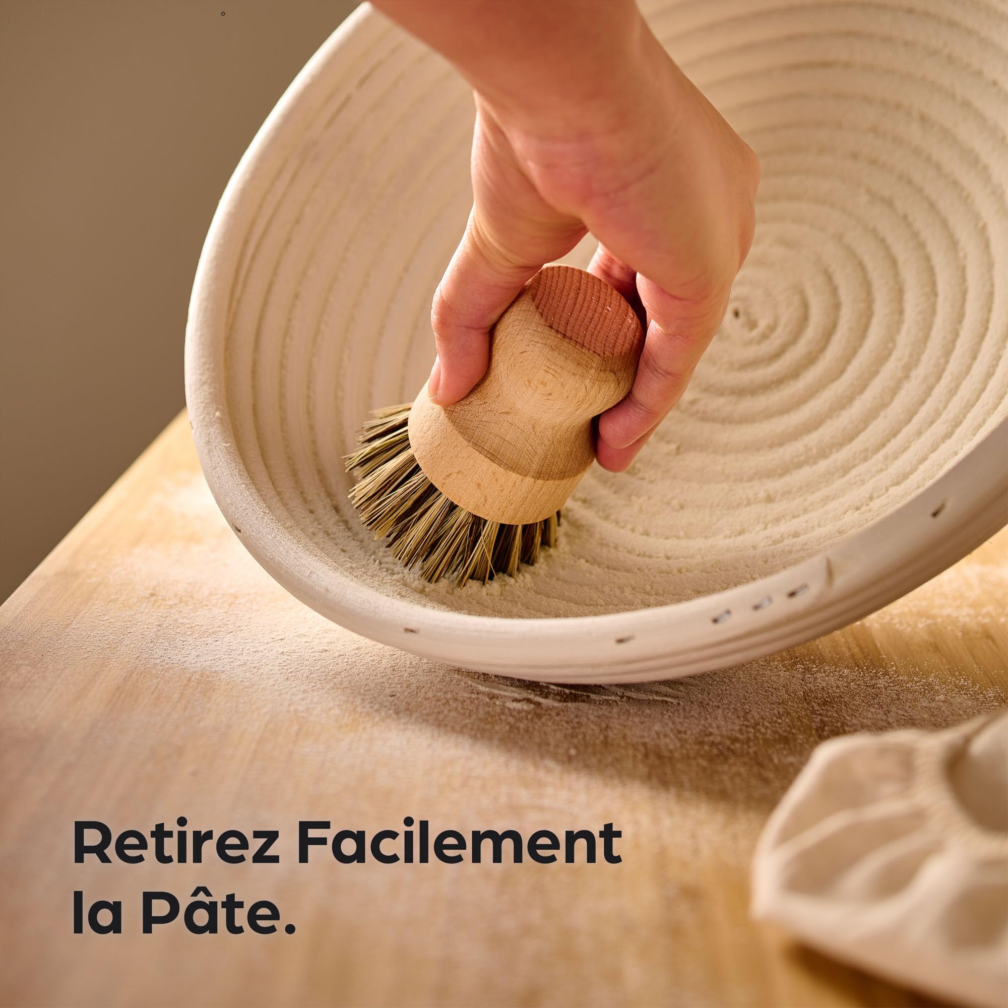 Praknu Banneton à Pain - Rond - Panier en Rotin Résistant - 2 kg - 30 cm - Kit boulangerie avec Brosse, Tissu en Lin & Sac pour le Pain