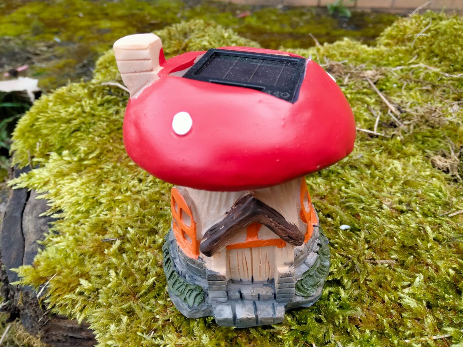 Divas World Resin Mushroom House Solar LED Light Outdoor Ornaments Statue Garden Decoration Lawn Patio Gift Idea (Pack Of 2) - Image 2
