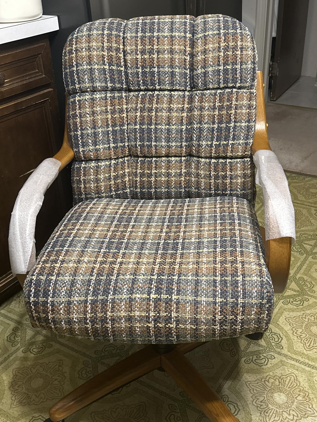 Chromcraft Ryland Collection CM117-C946 Swivel Tilt Caster Casual