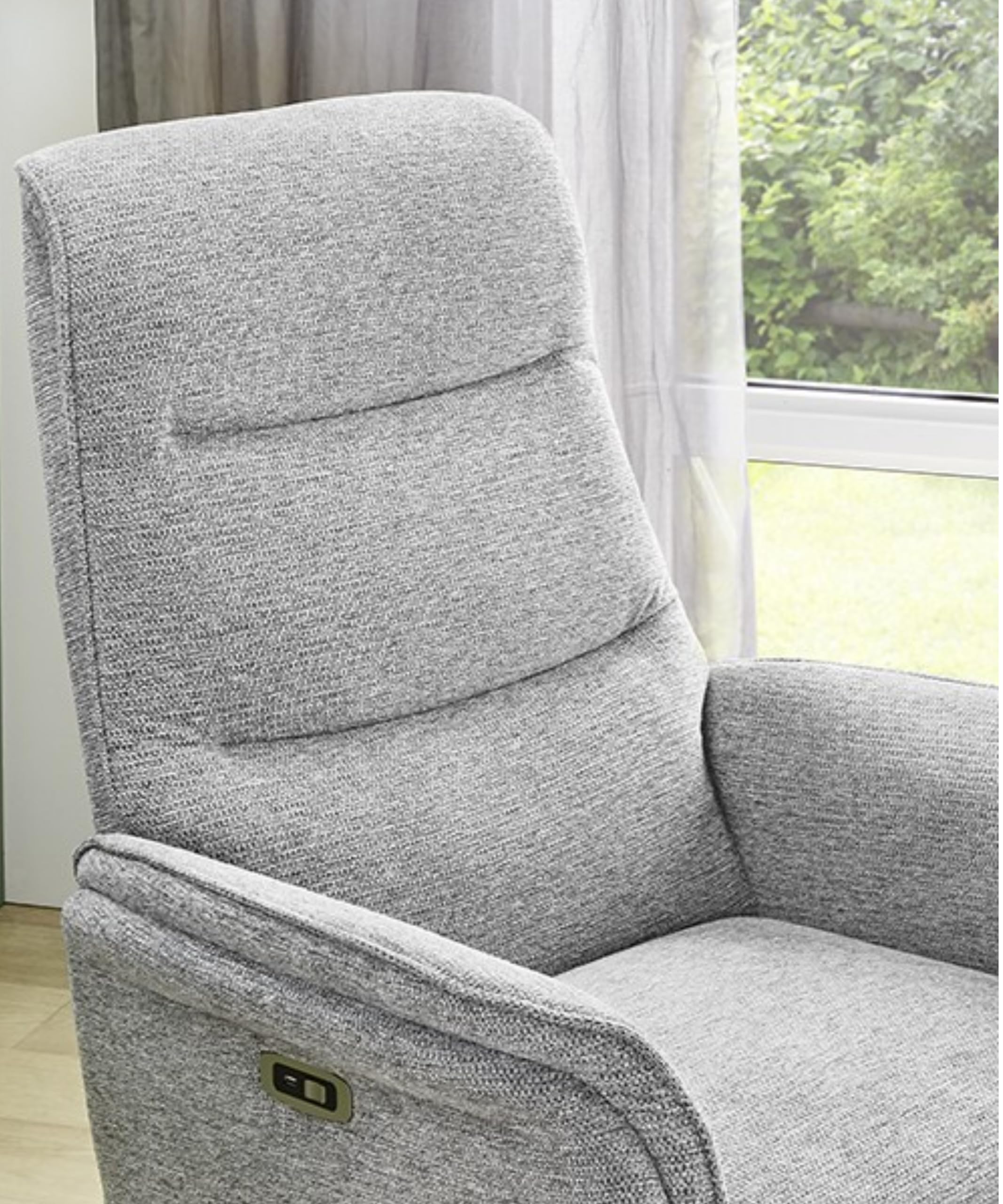 luma-Home 15600/ TV-Relaxsessel, Heizung im Rücken, Massagefunktion, Grau | B74/H108/T89 cm, zweimotorische Verstellung, elektrische Relaxfunktion, Federkern und Wellenunterfederung, Chenille-Bezug