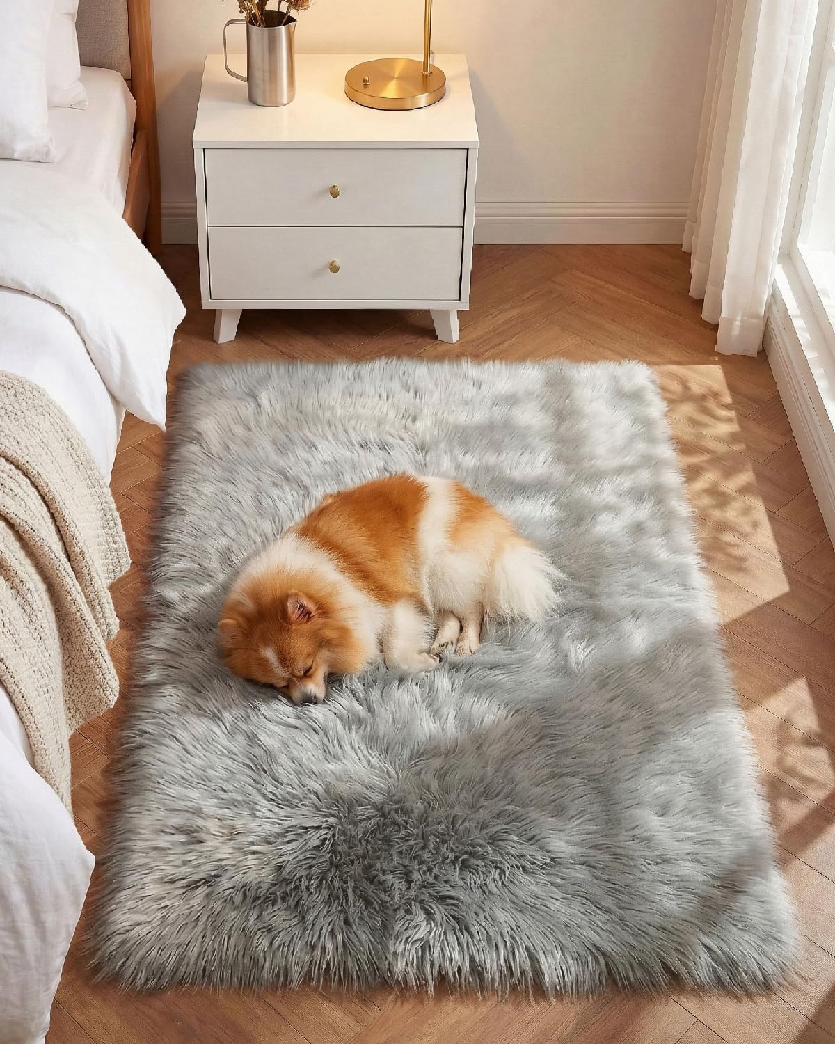 Gofodsil Plush Faux Sheepskin Shaggy Rug – Ultra Soft Fluffy Carpet, Machine Washable & Non-Slip, for Living Room Bedroom Kids Playroom Yoga Dormitory, Light Gray 120x180 cm