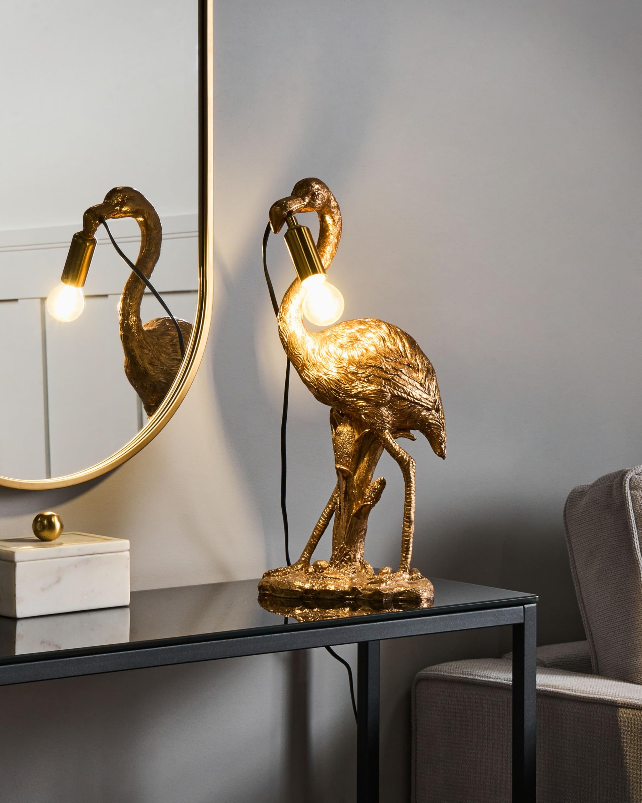 Beliani Tischlampe Kunstharz gold Glühbirnen-Optik 1-flammig Tiermotiv Flamingo Vice