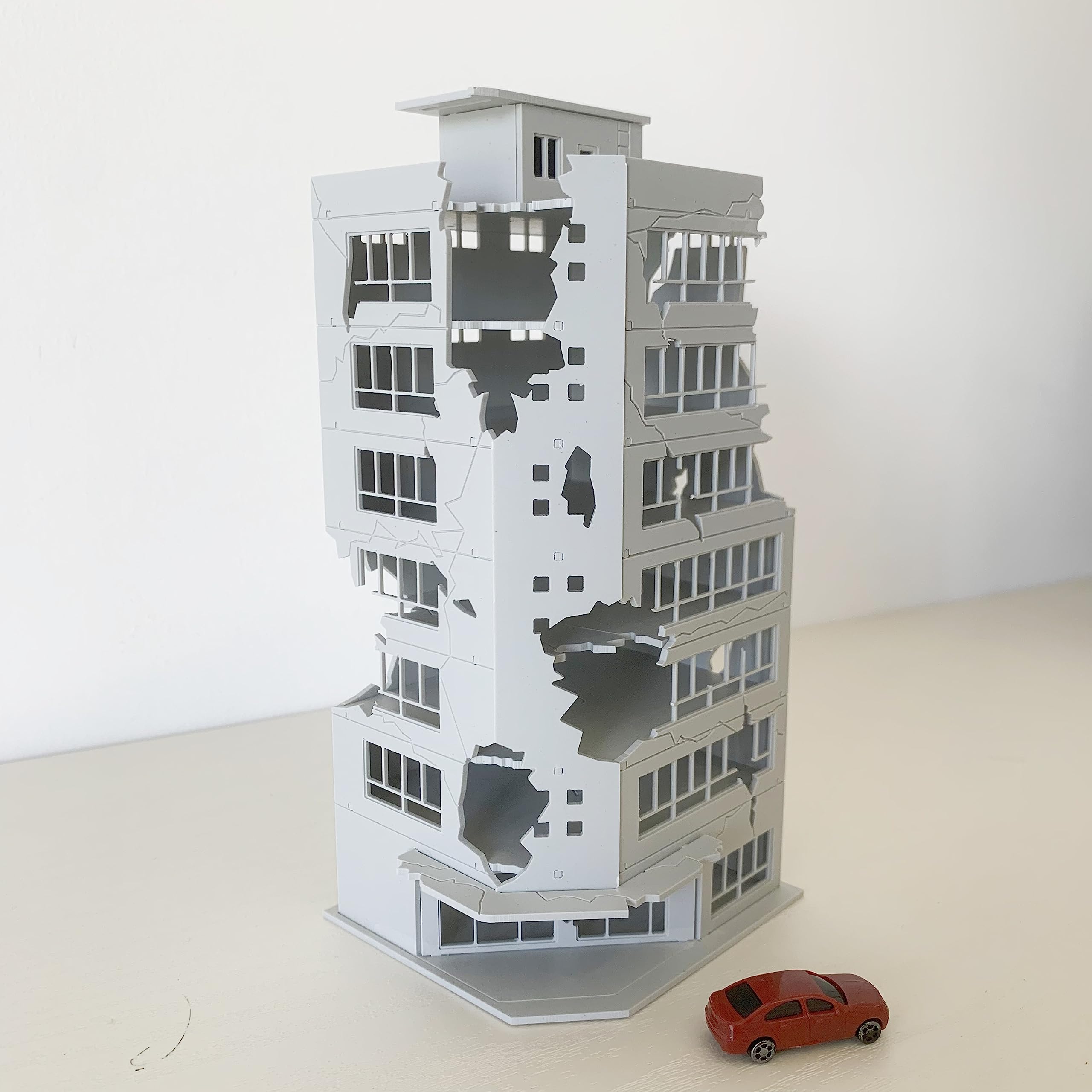 1/144　タイガーⅠ + 廃墟ビル 1/144 タイガーⅠ + 廃墟ビル 1/144 タイガーⅠ + 廃墟ビル 市街地