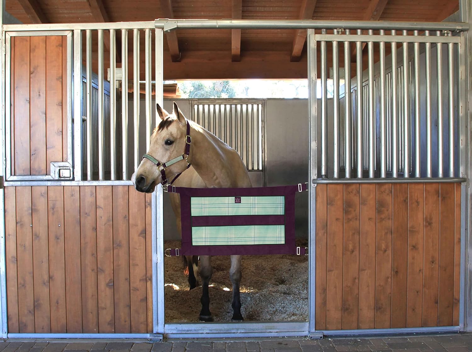 Kensington Stall Guard for Horses - Aisle Guard to Secure Horses - Made of Textilene - w/Adjustable Strap and Complete Hardware - 34 1/2 inches x 12 (Atlantis) : Pet Supplies