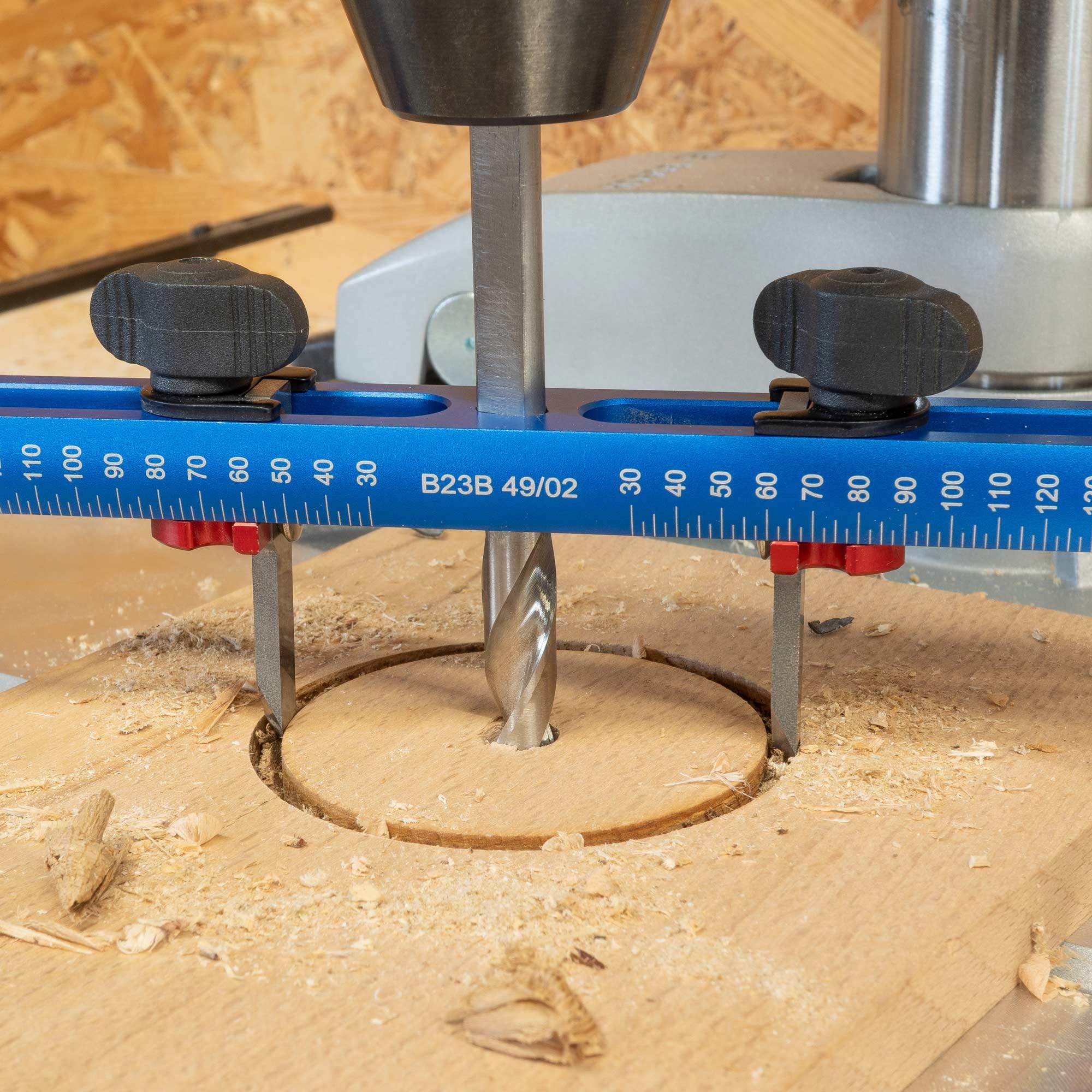ENT 94000 Kreisschneider Ø 30–150 mm – Verstellbarer Lochbohrer für Holz, MDF & Spanplatten | Präzise Kreisausschnitte & Kreisscheiben | HW-Klingen, höhenverstellbarer Bohrer, 8 mm Schaft