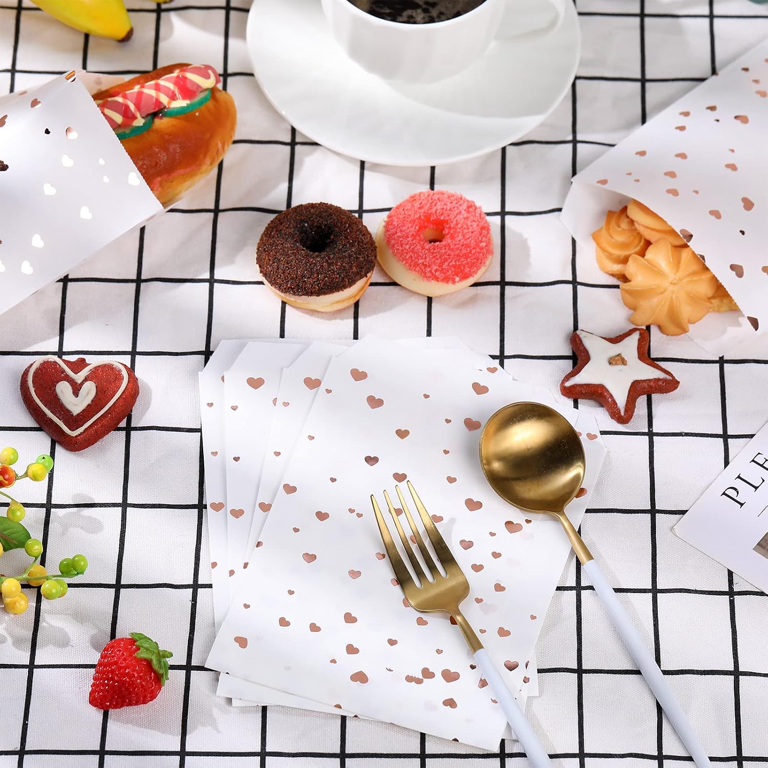 Sepamoon 200 Pcs Rose Gold Heart Paper Bags, White Bakery Cookie Treats