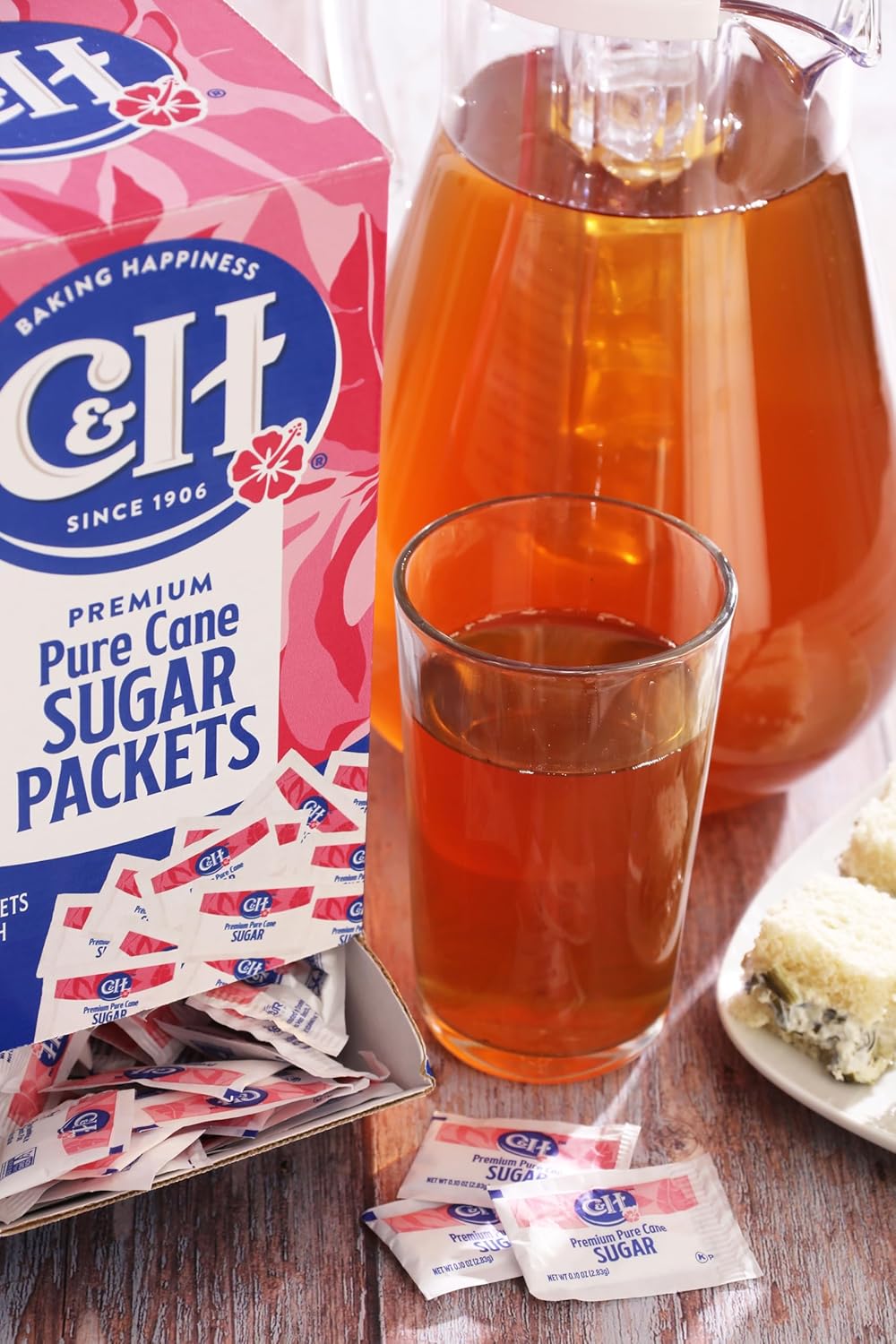 C&H Premium Pure Cane Sugar Packets, 0.10 Ounce (2.8 Gram) NON-GMO Packets, Pack of 400 in Dispenser Box image 2 of 8 B0CWPMTQ49