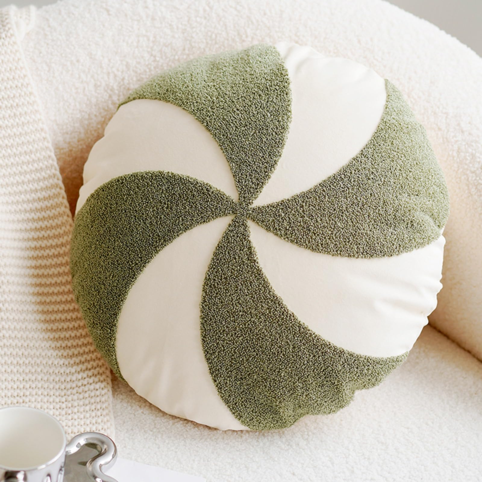Coussin tufté en coton doux au motif tulipe pour une touche florale et chaleureuse