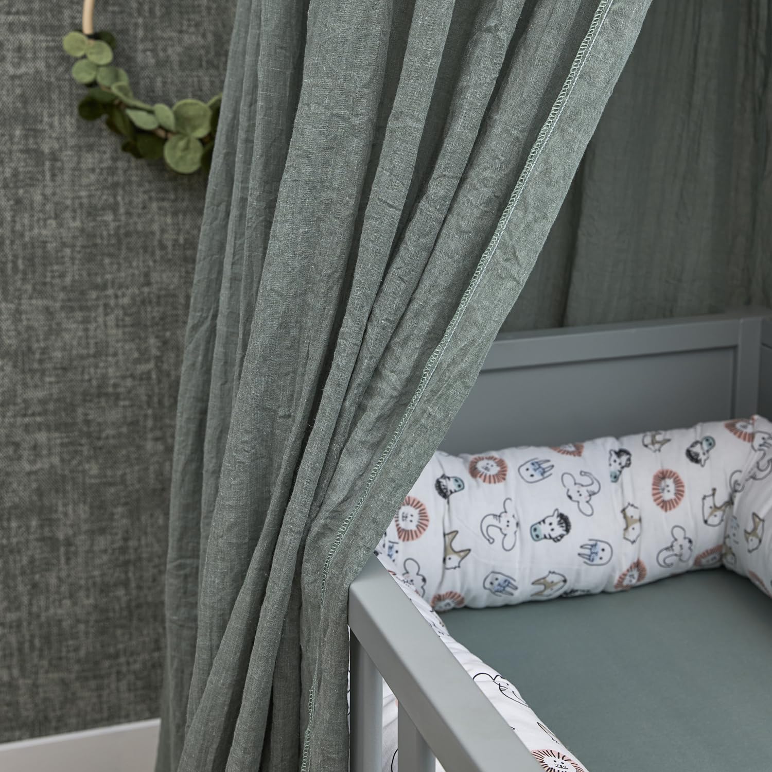 MEYCO Betthimmel 55x240cm Baldachin einfache Befestigung Forest Green | Baumwollmix - Bettvorhang für Babybett & Wiege - für eine kuschlige & warme atmosphäre - waschbar & trocknergeeignet