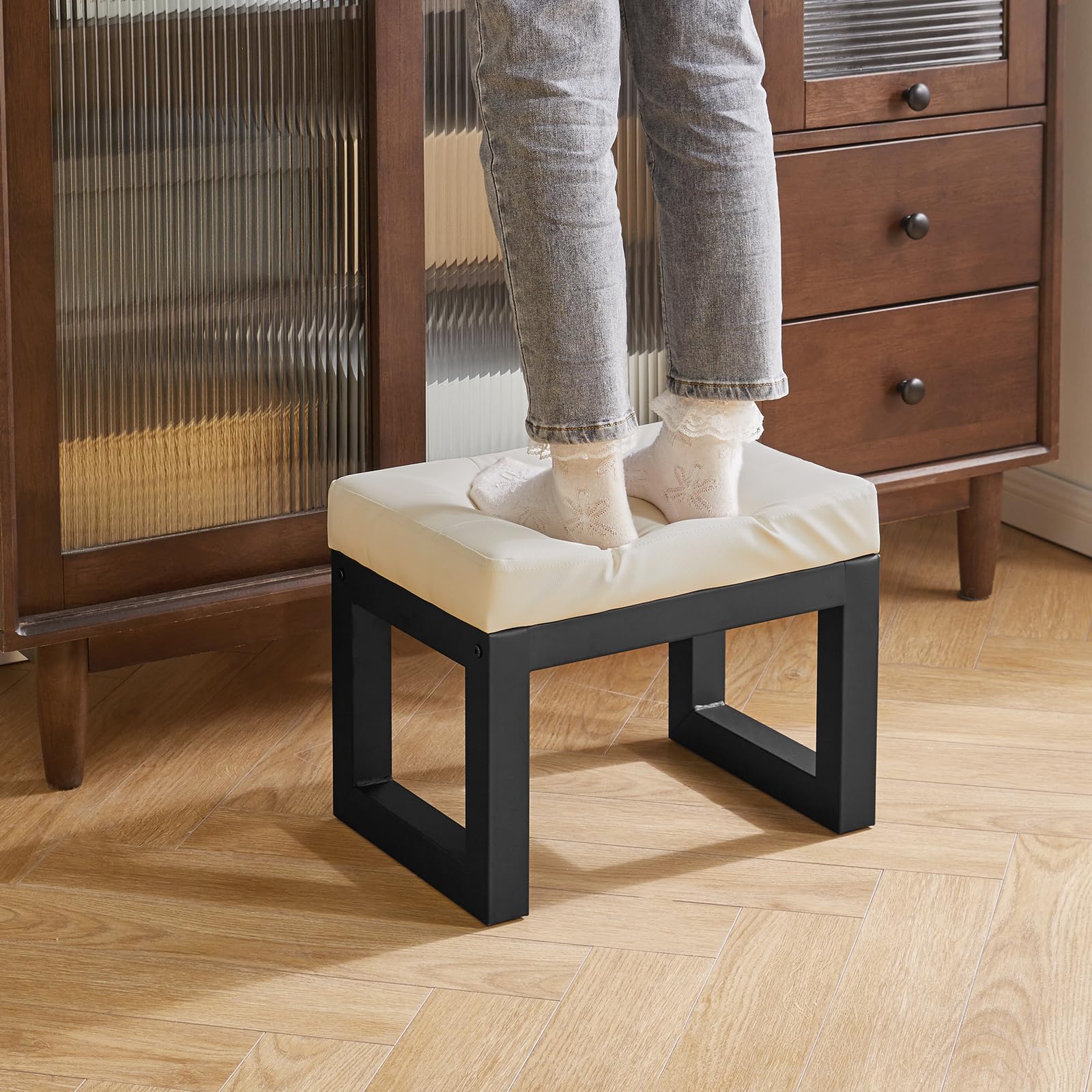IBUYKE 16” Petit Repose-Pieds Ottomane, Tabouret Repose-Pieds Rectangulaire en Faux Cuir PU avec Assise Rembourrée et Pieds en Métal, Ottomane Moderne pour Salon Chambre Fauteuil, Noir WBD026B